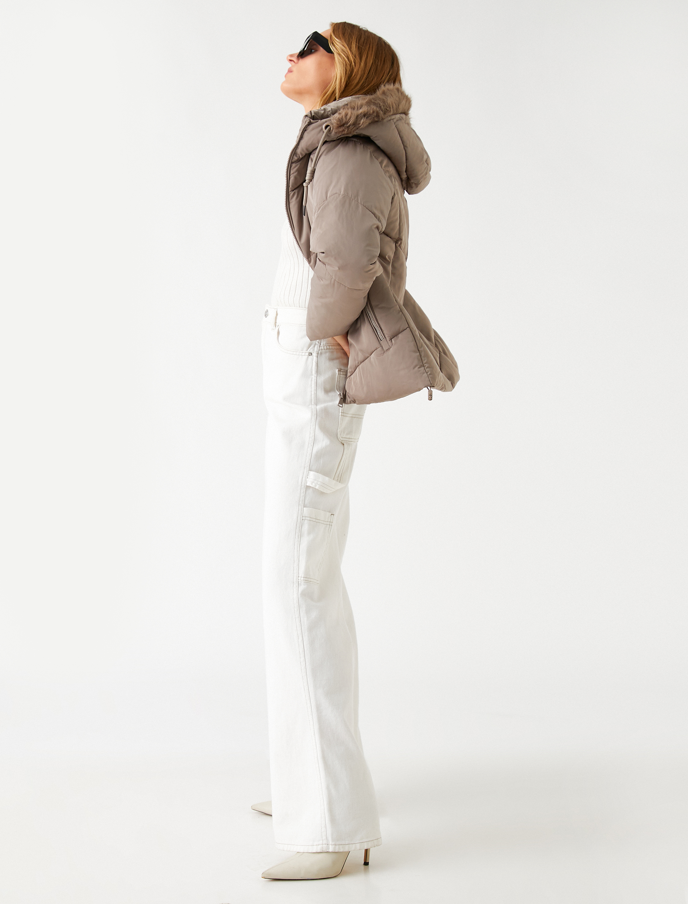   Kapüşonlu Şişme Mont