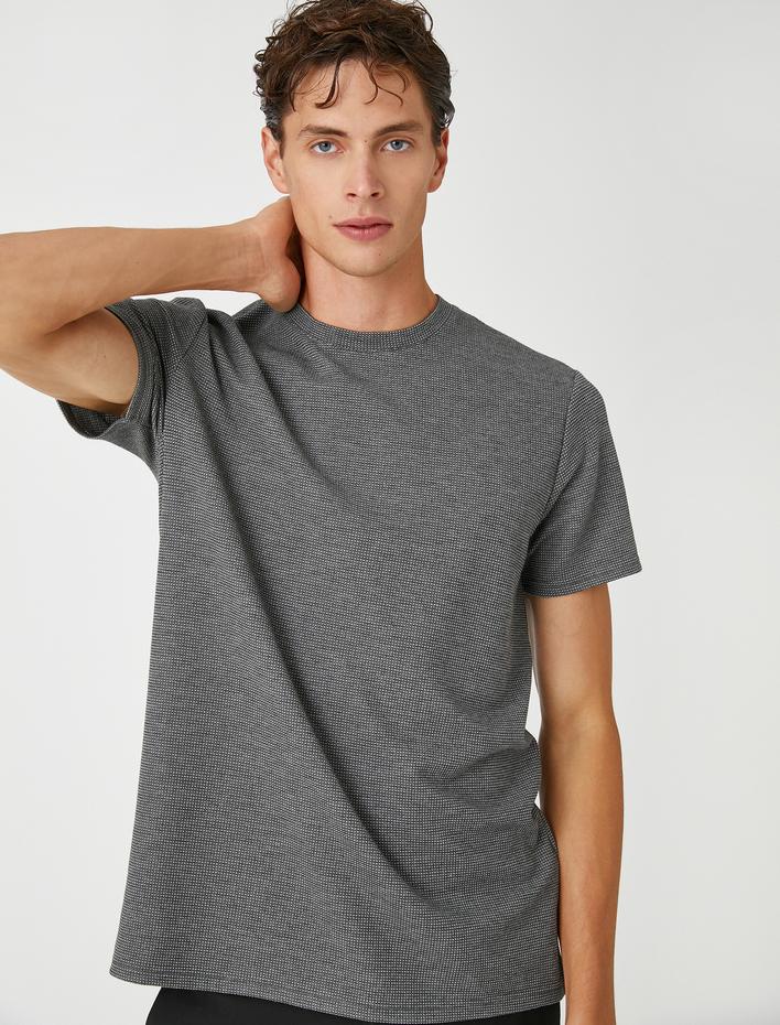  Basic Jakarlı Tişört Bisiklet Yaka