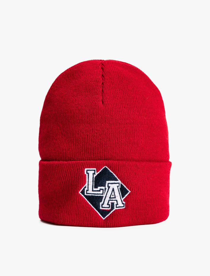 Erkek Kolej İşlemeli Bere Katlama Detaylı