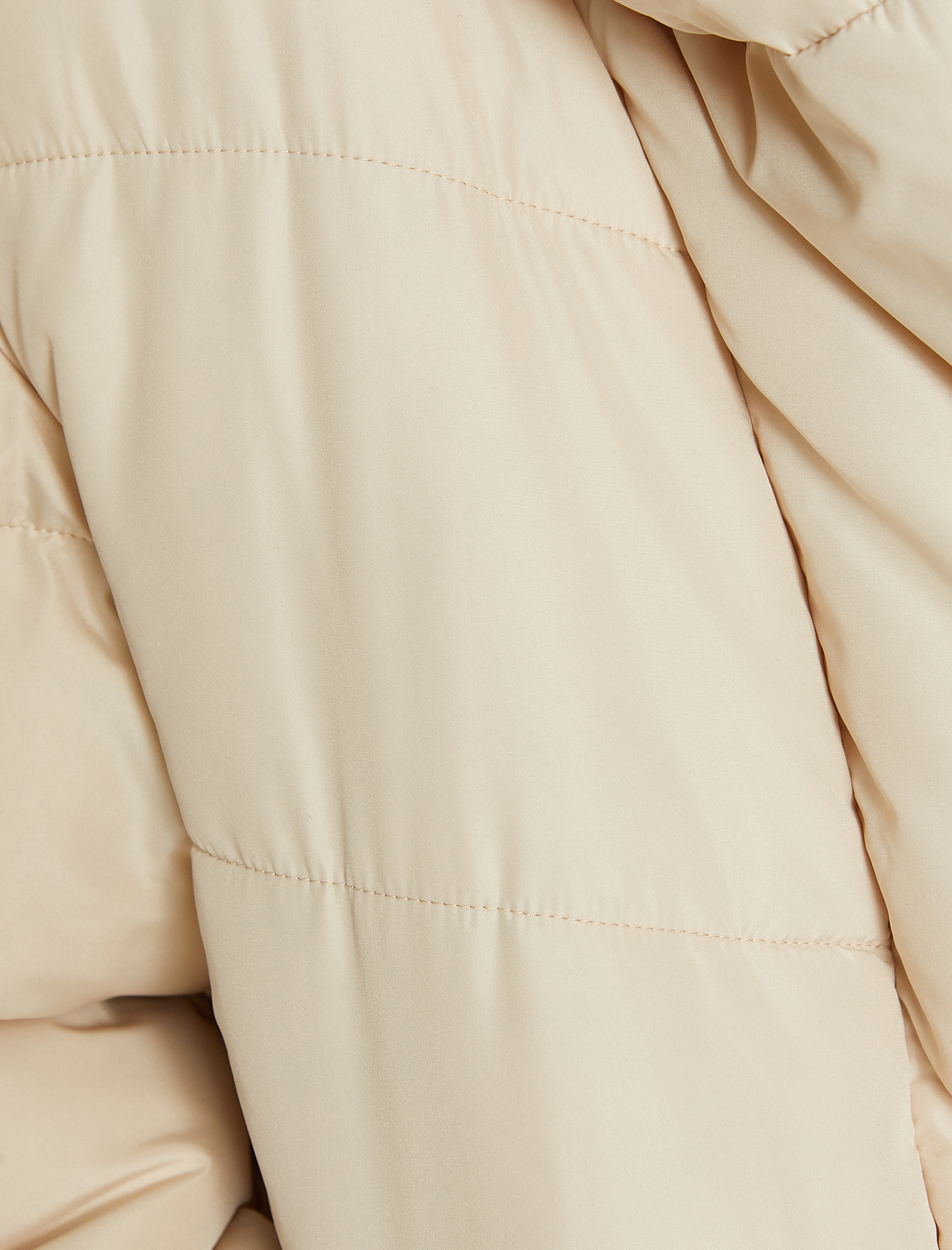   Şişme Mont Kapüşonlu Cep Detaylı