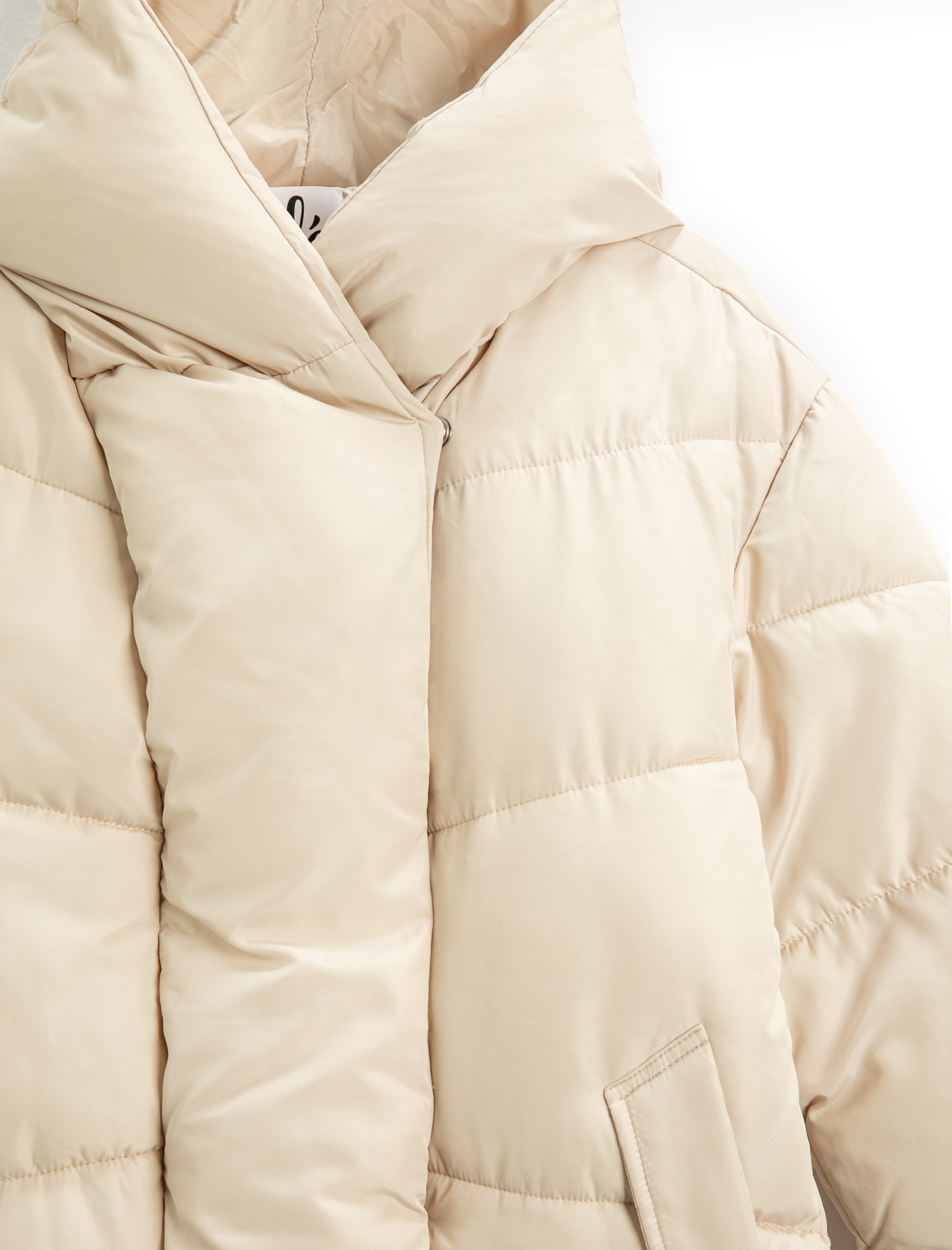   Şişme Mont Kapüşonlu Cep Detaylı