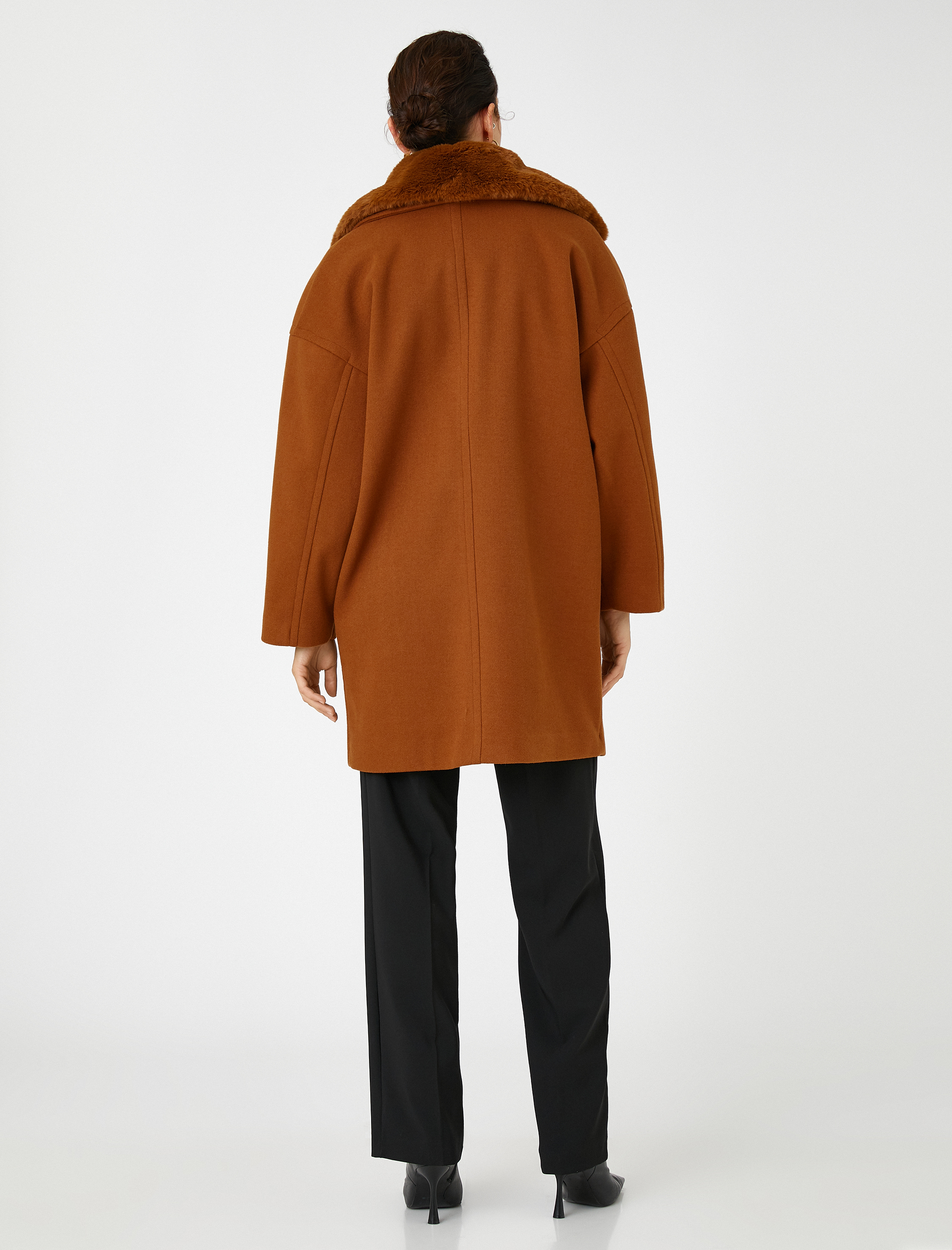   Oversize Kaşe Kaban Peluş Detaylı