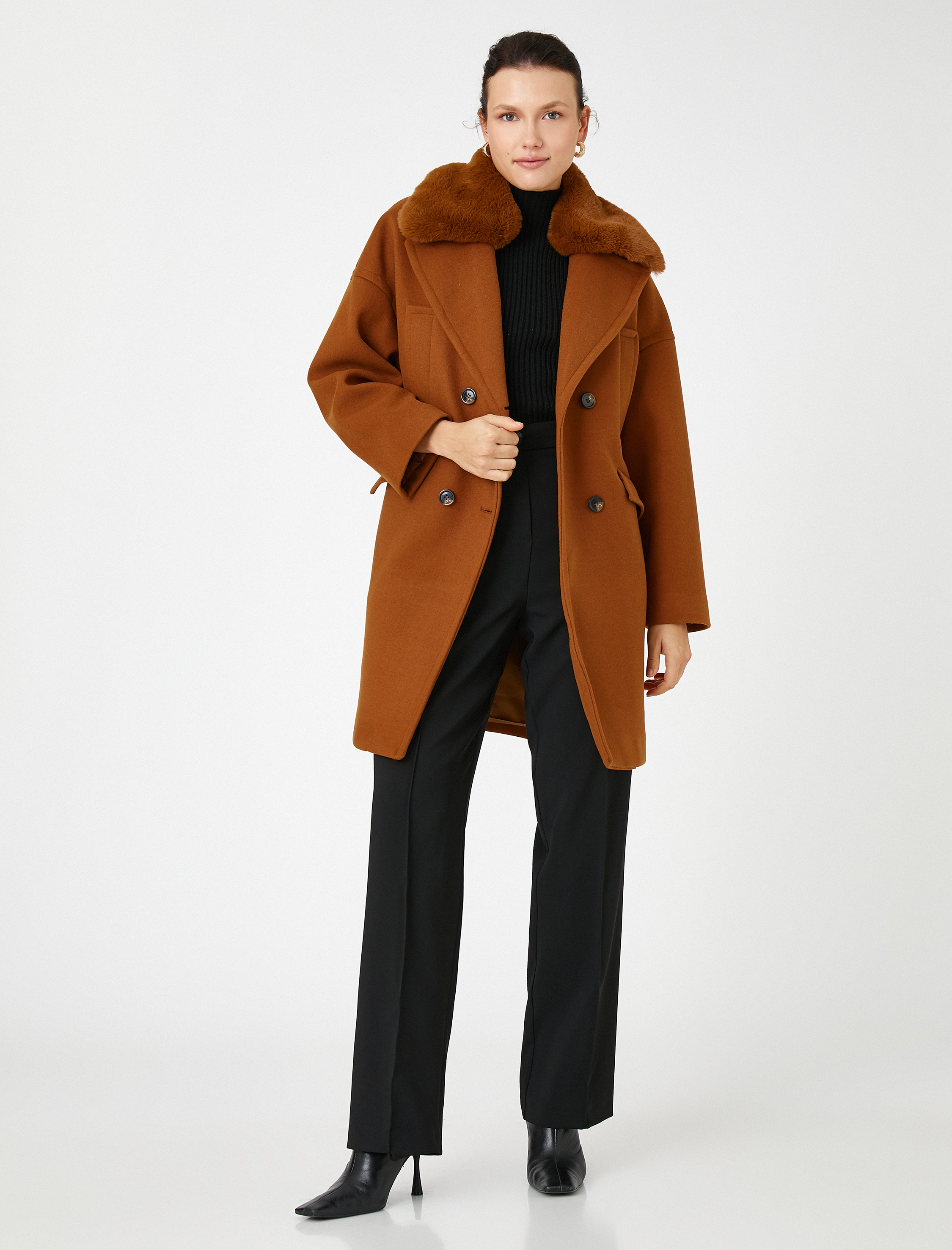   Oversize Kaşe Kaban Peluş Detaylı