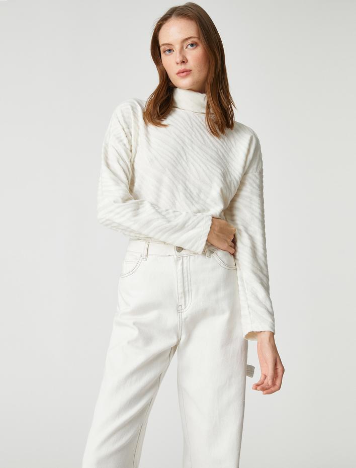  Uzun Kollu Tişört Balıkçı Yaka Peluş Detaylı