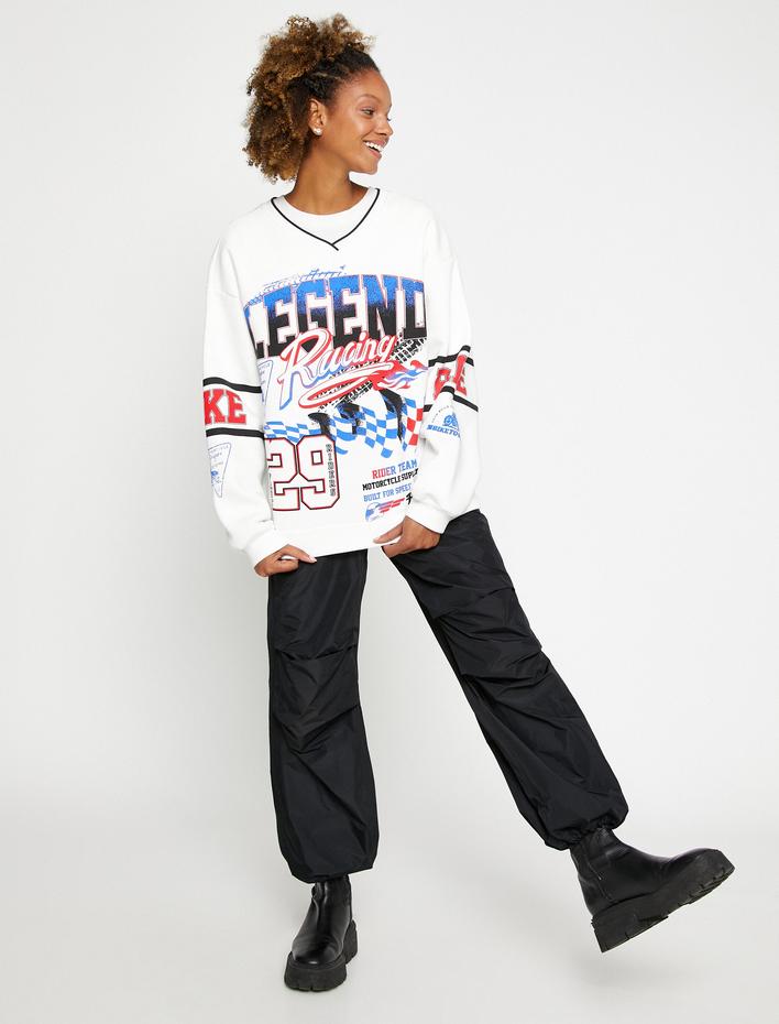  Oversize Sweatshirt Slogan Baskılı Uzun Kollu V Yaka İçi Polarlı