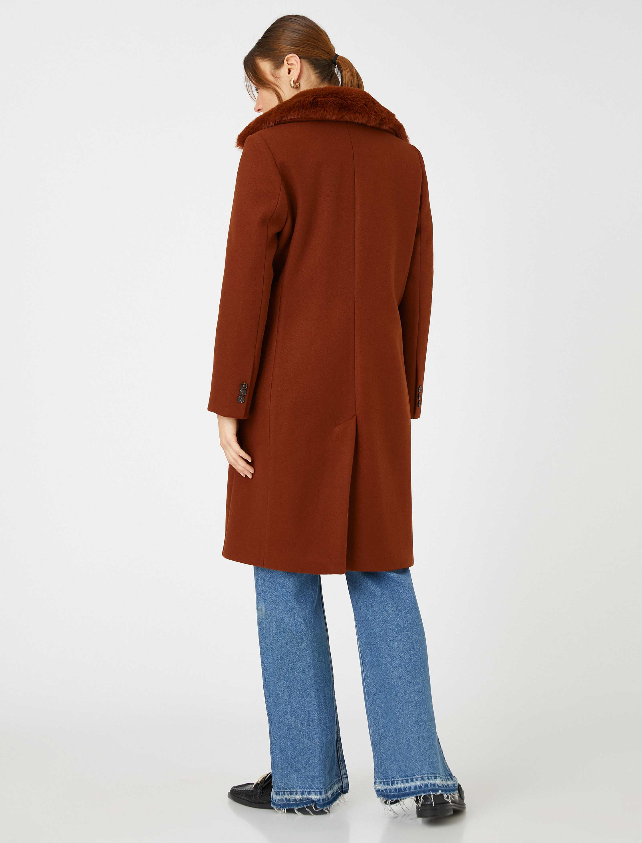   Kruvaze Oversize Kaşe Kaban Yakası Çıkarılabilir Peluş Detaylı