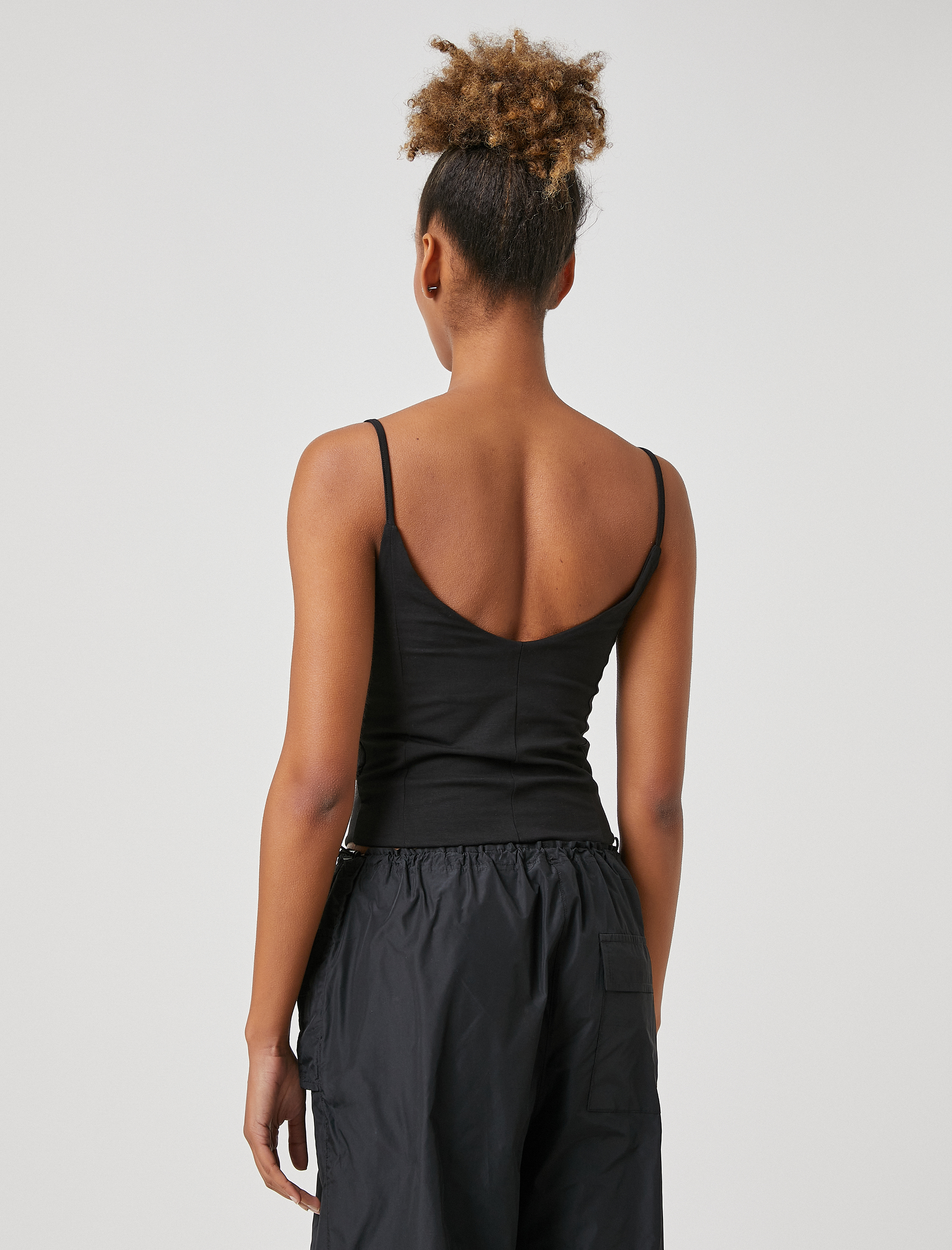   Crop Atlet İnce Askılı U Yaka Nervürlü