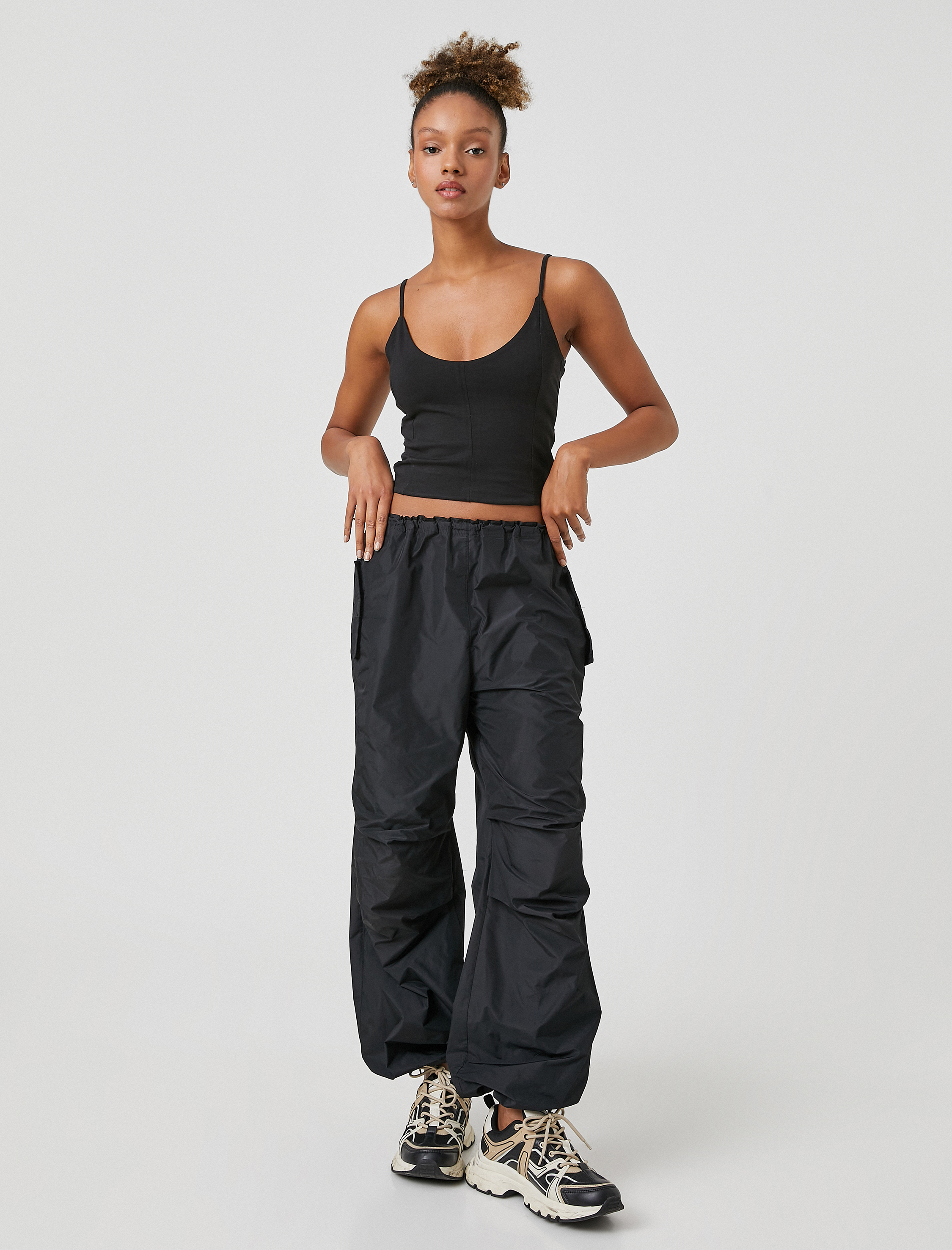   Crop Atlet İnce Askılı U Yaka Nervürlü