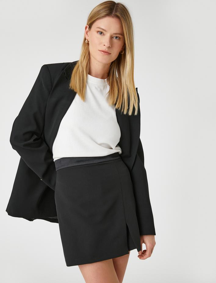  Mini Şort Etek Yırtmaç Detaylı