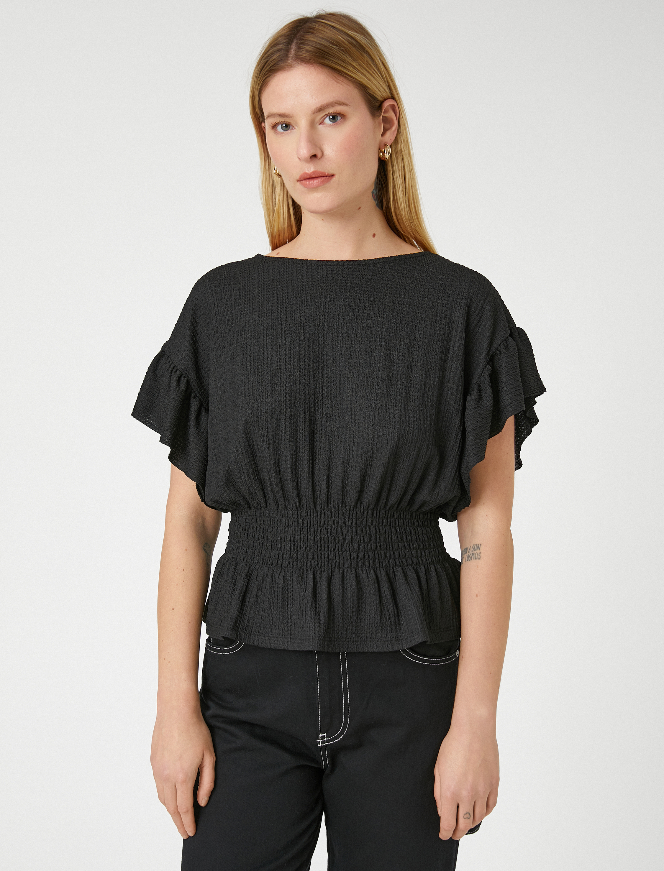   Gipeli Volanlı Tişört Kayık Yaka