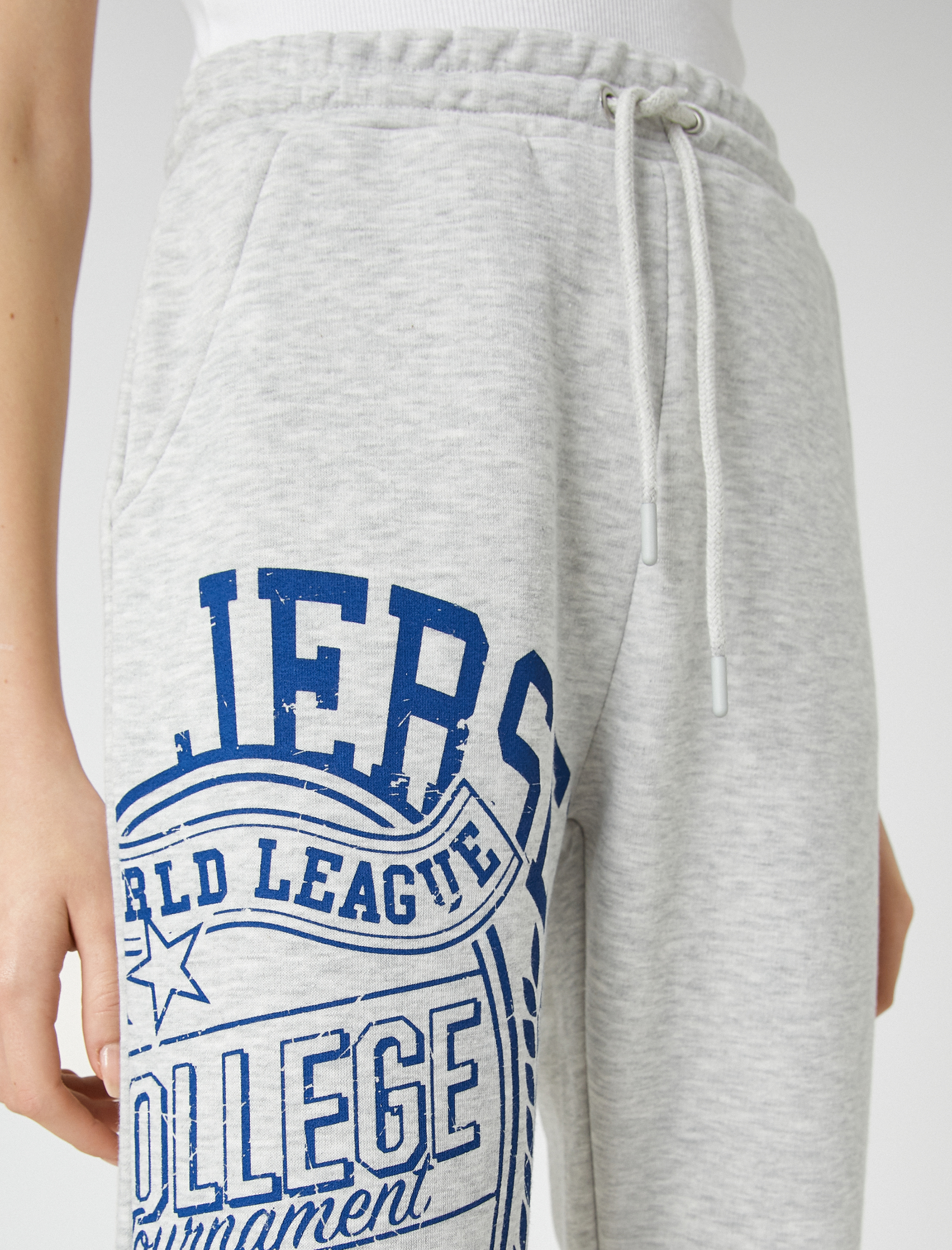   Şardonlu Jogger Eşofman Altı Kolej Baskılı Beli Bağcıklı