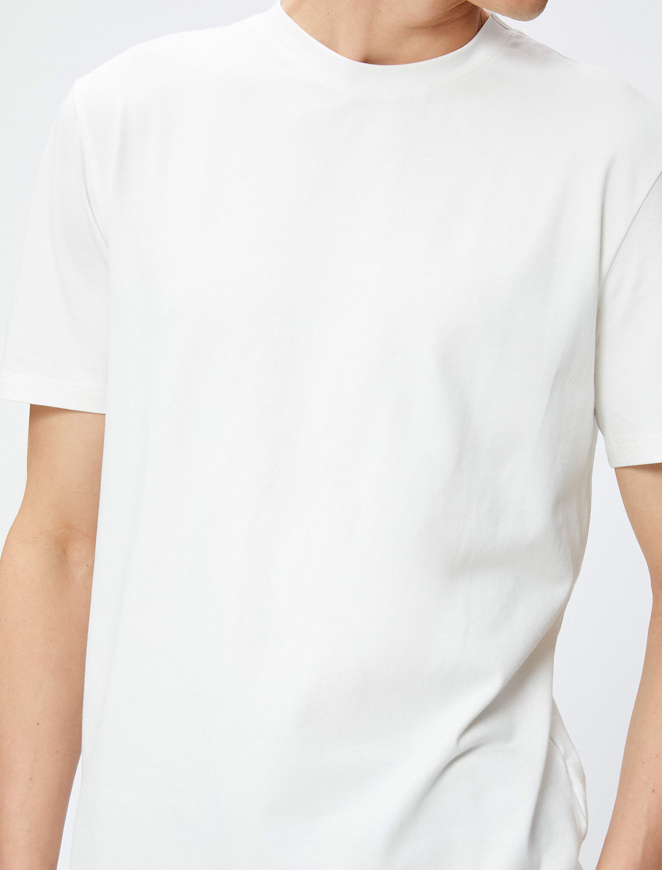   Basic Tişört Kısa Kollu Bisiklet Yaka Dar Kesim