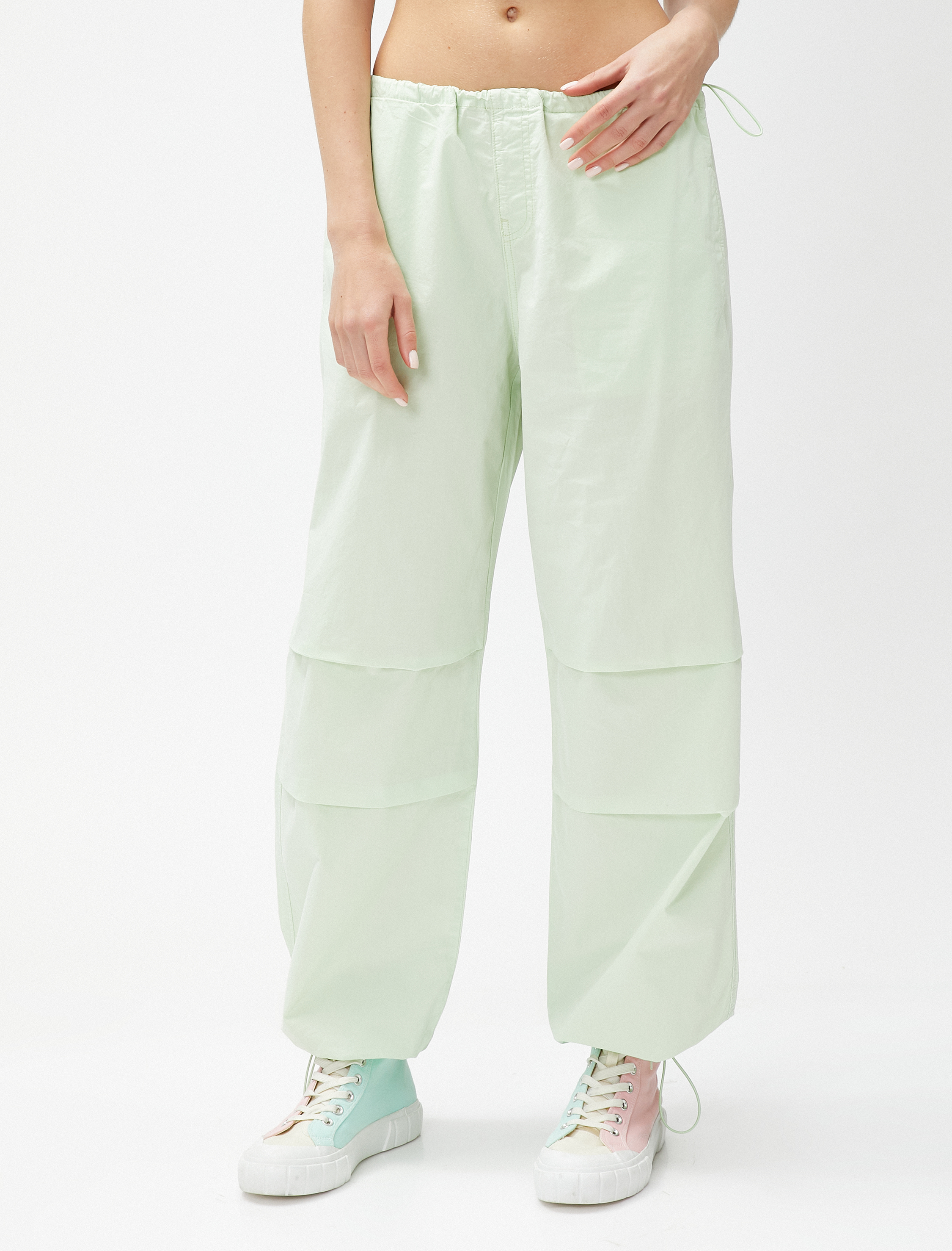   Paraşüt Pantolon Cep Detaylı Beli ve Paçası Lastikli