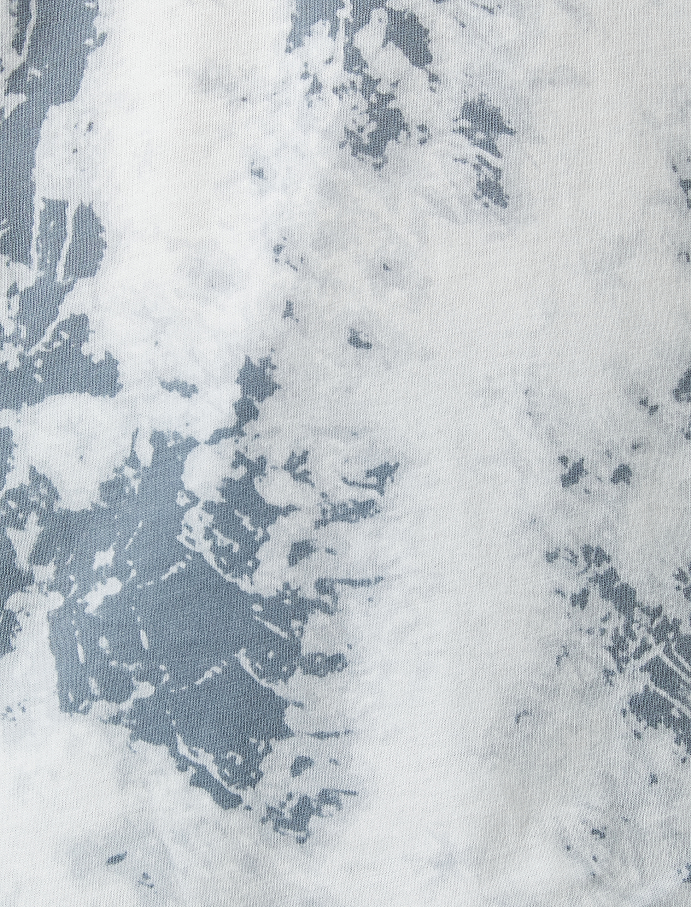   Batik Görünümlü Tişört V Yaka