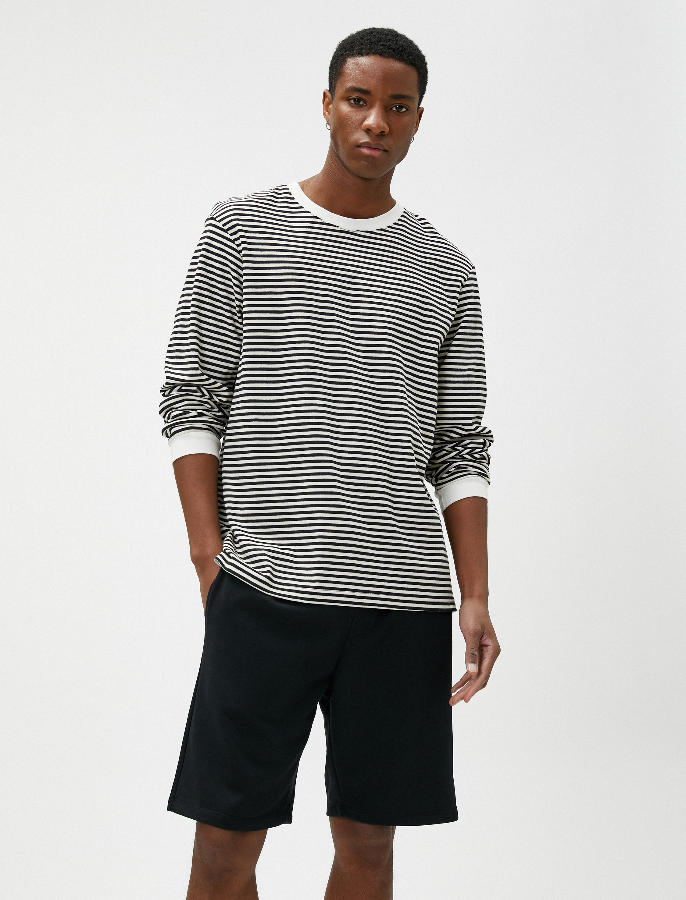   Beli Bağcıklı Şort Cep Detaylı Dar Kesim