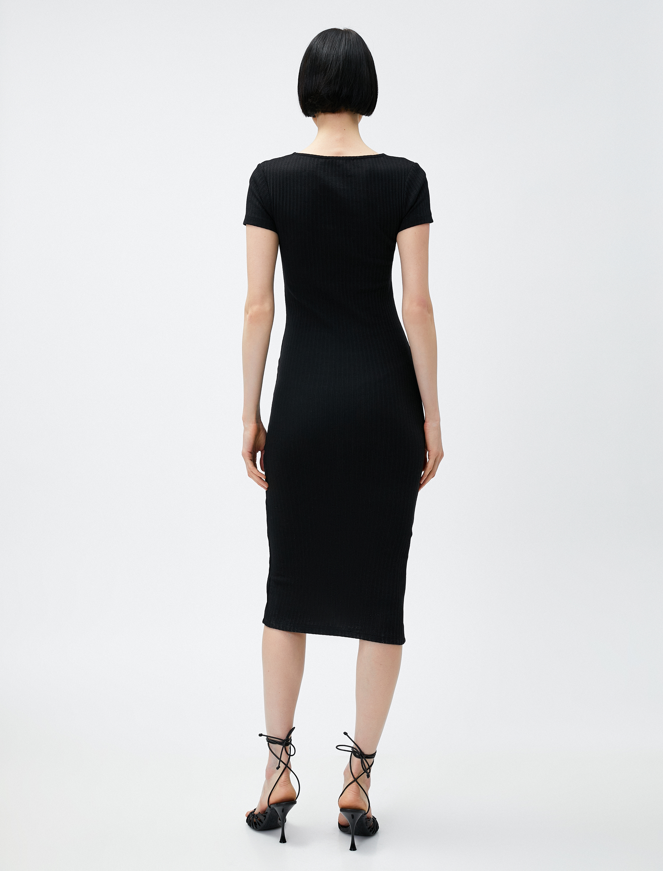   Dar Kesim Midi Elbise Düğmeli Yırtmaçlı