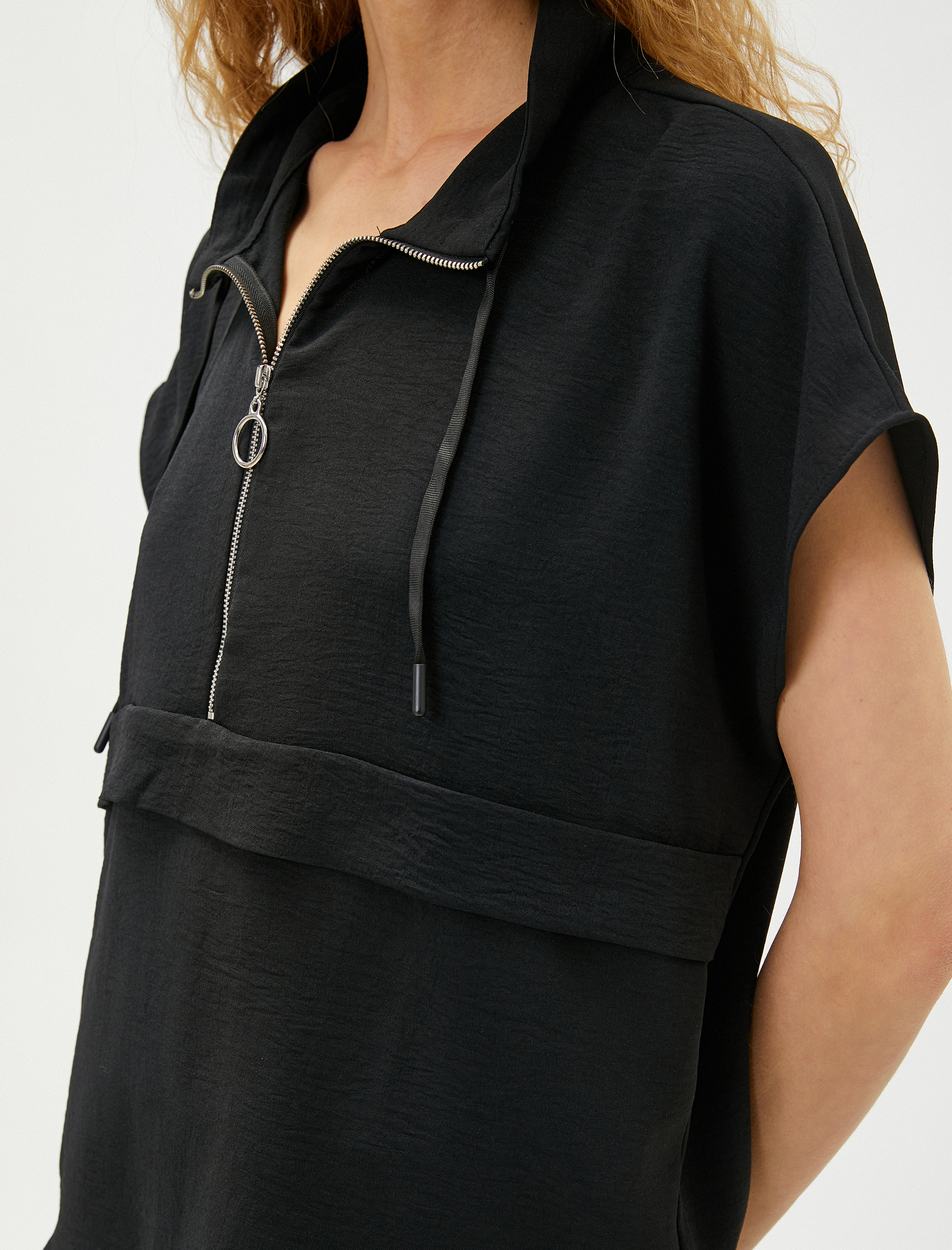   Yarım Fermuarlı Bluz Düşük Kollu