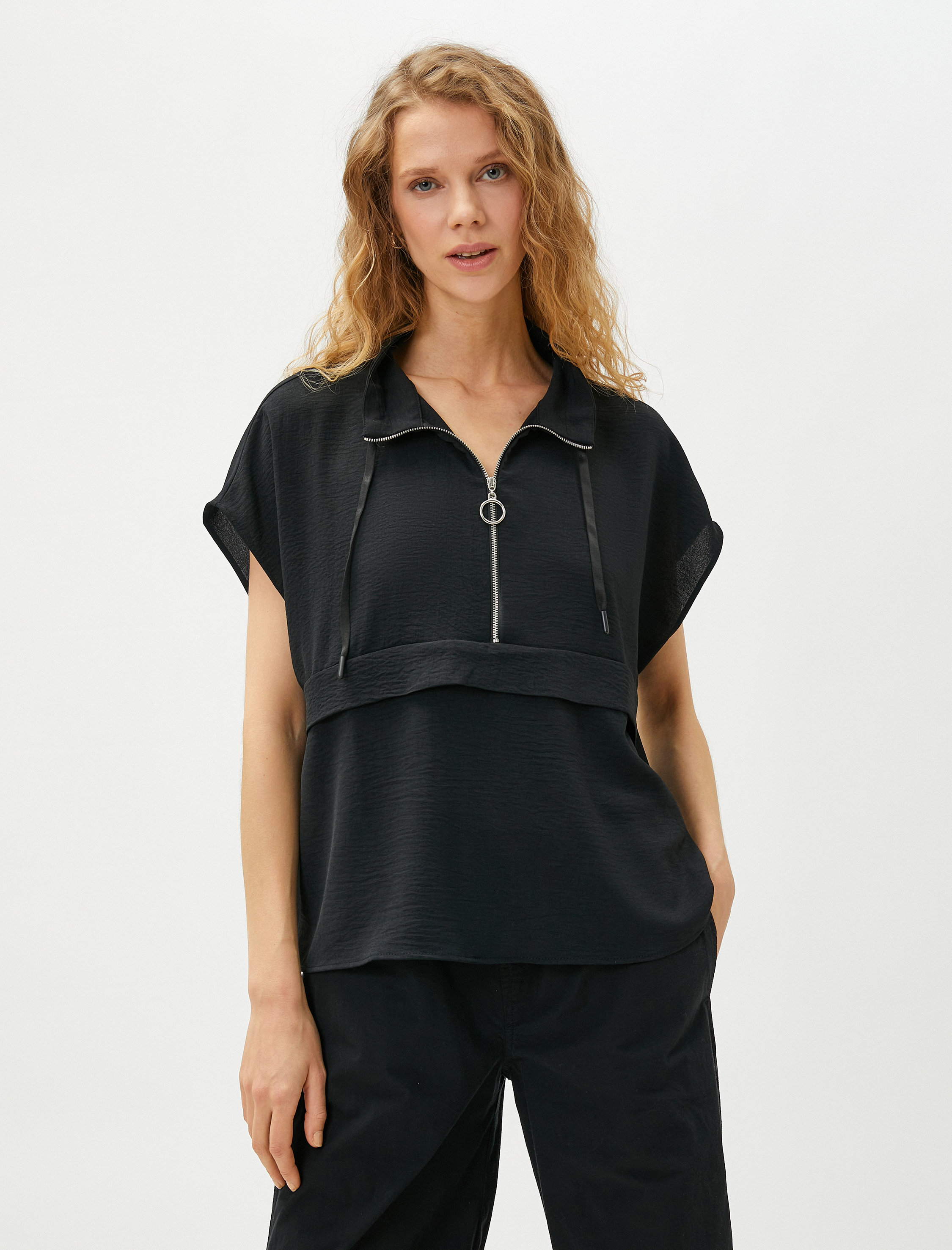   Yarım Fermuarlı Bluz Düşük Kollu