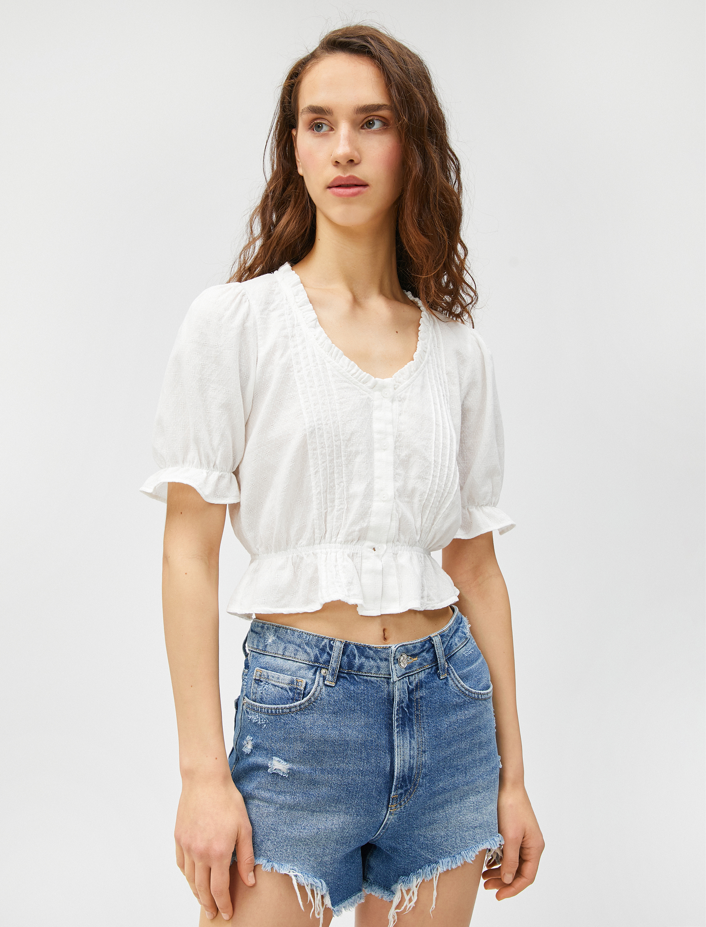   Crop Bluz Balon Kollu V Yaka Fırfırlı Düğmeli Pamuklu