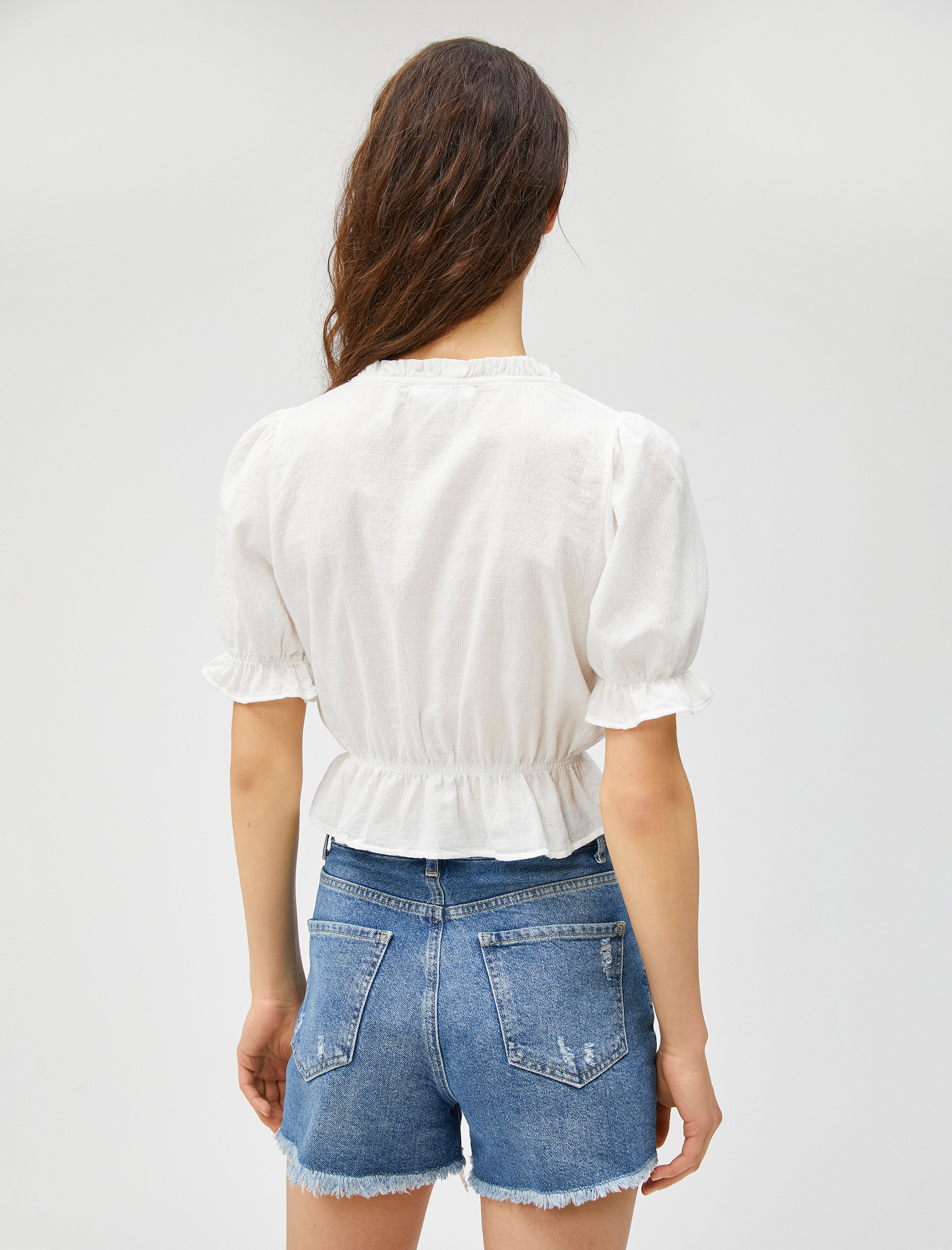   Crop Bluz Balon Kollu V Yaka Fırfırlı Düğmeli Pamuklu