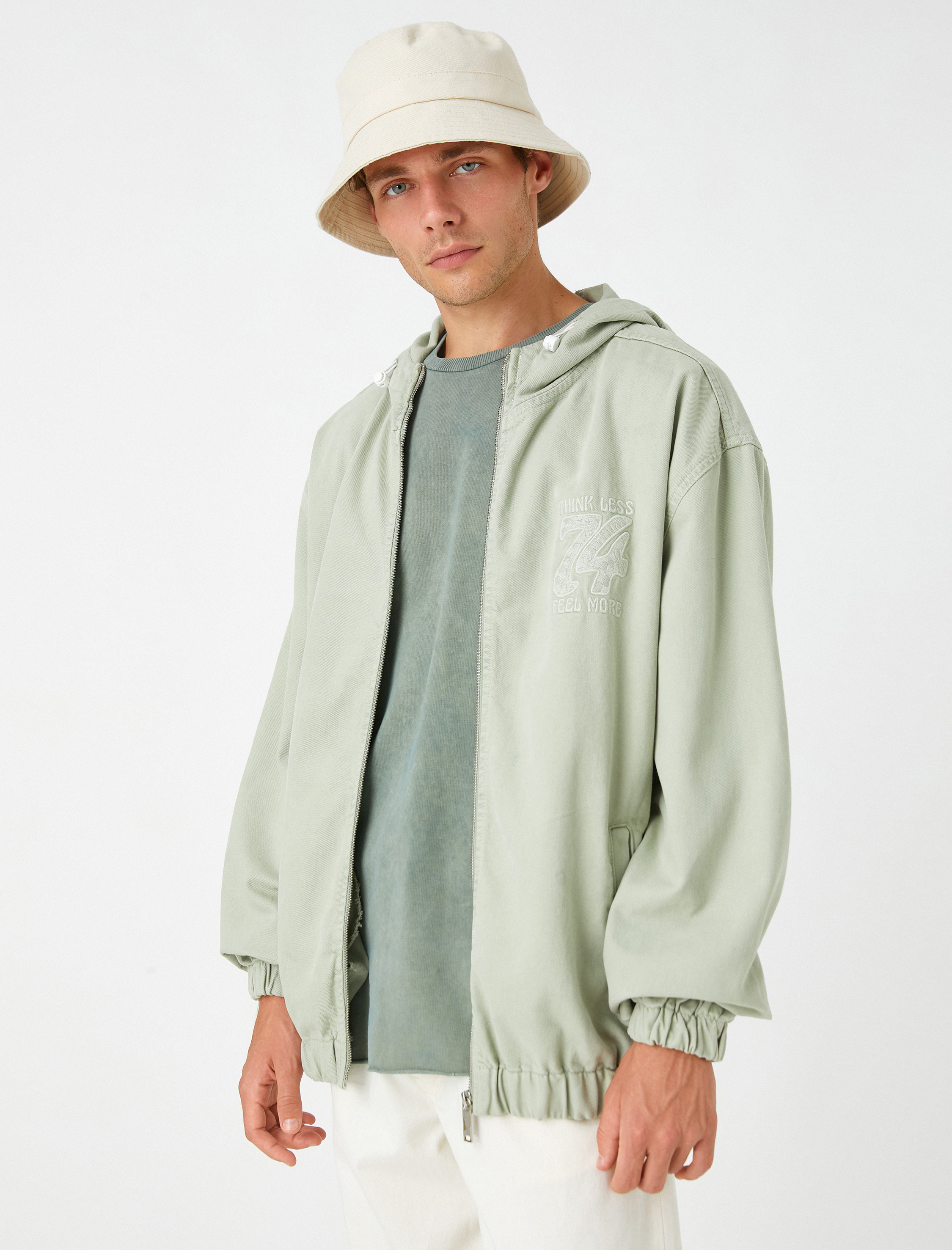   Kapşonlu Kot Ceket Fermuar Detaylı