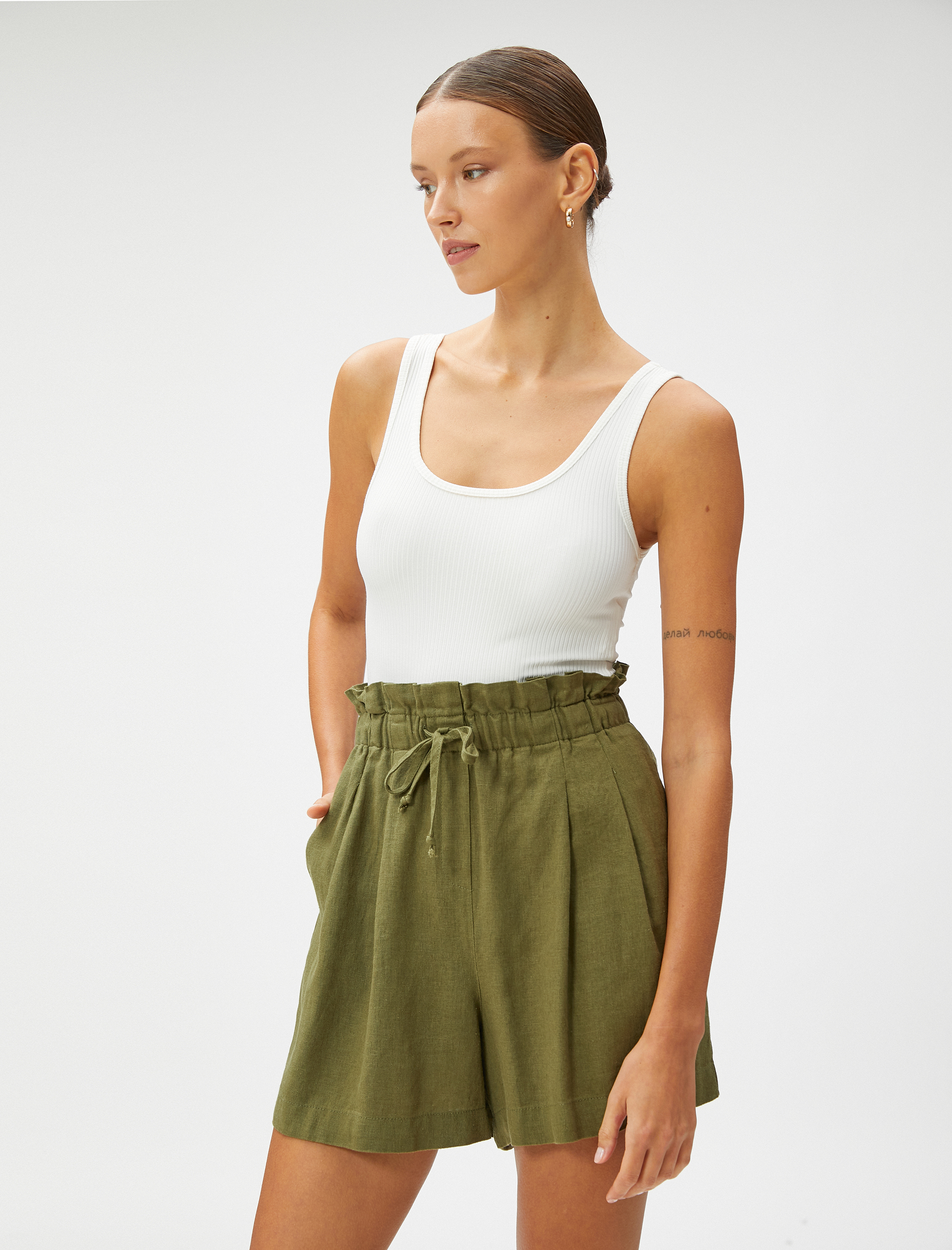   Keten Karışımlı Şort Bel Detaylı