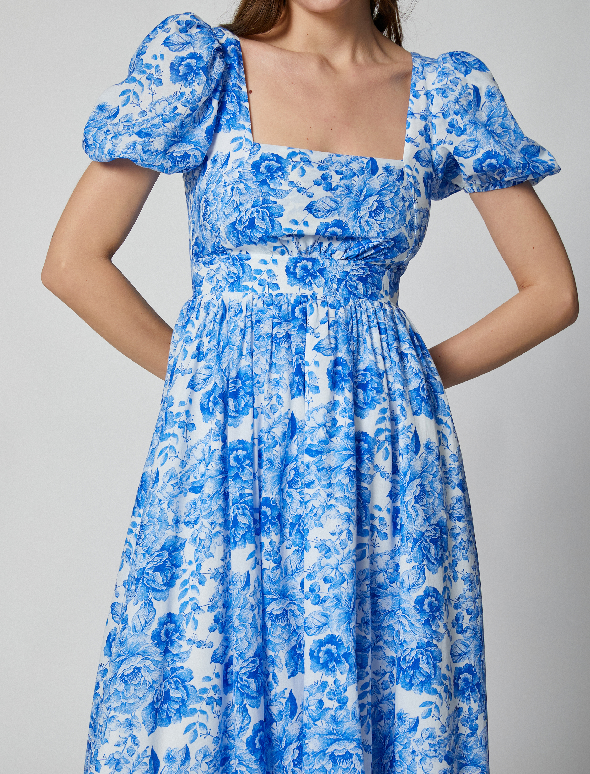   Çiçekli Elbise Balon Kollu Kare Yaka