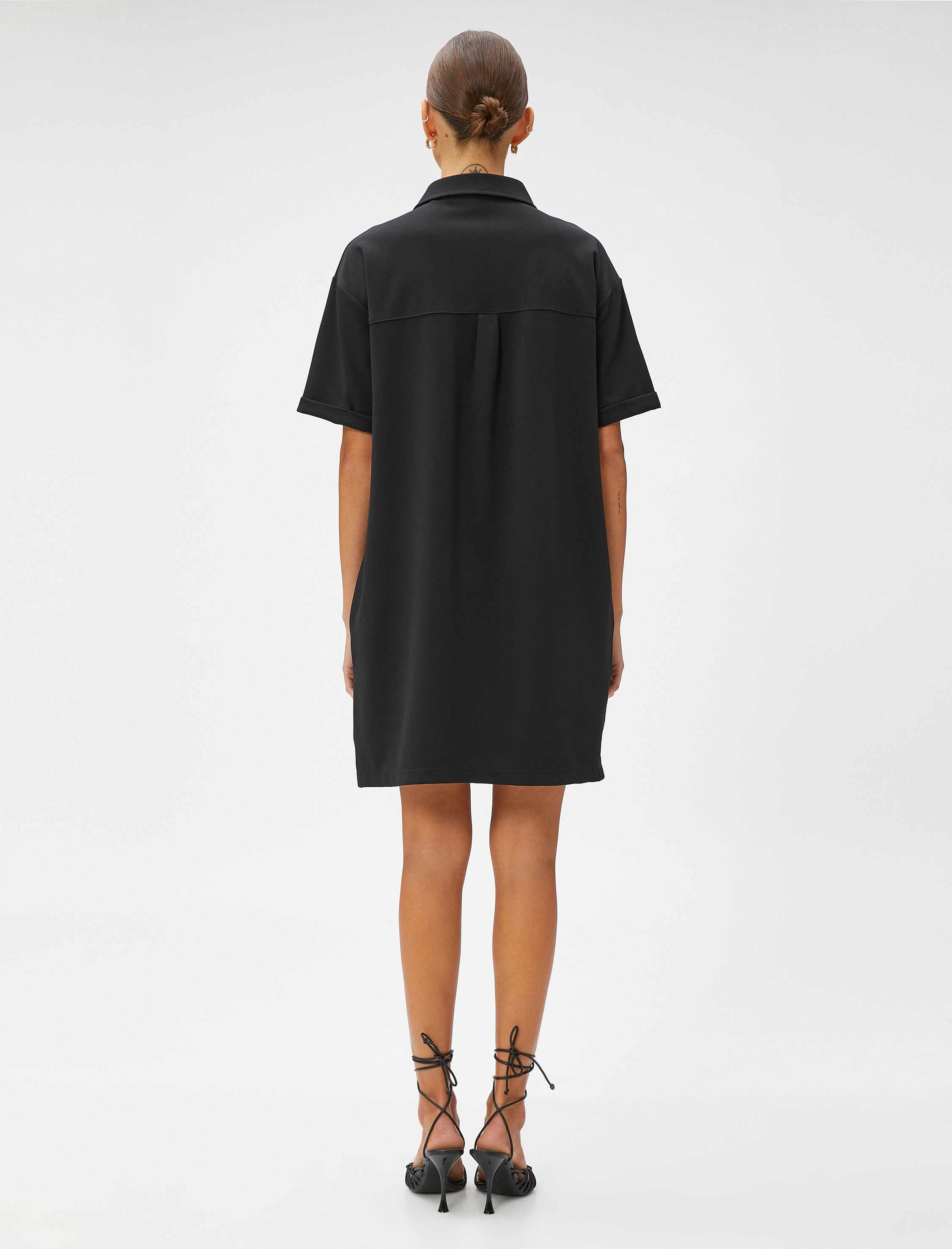   Polo Yaka Mini Elbise Düğme Detaylı