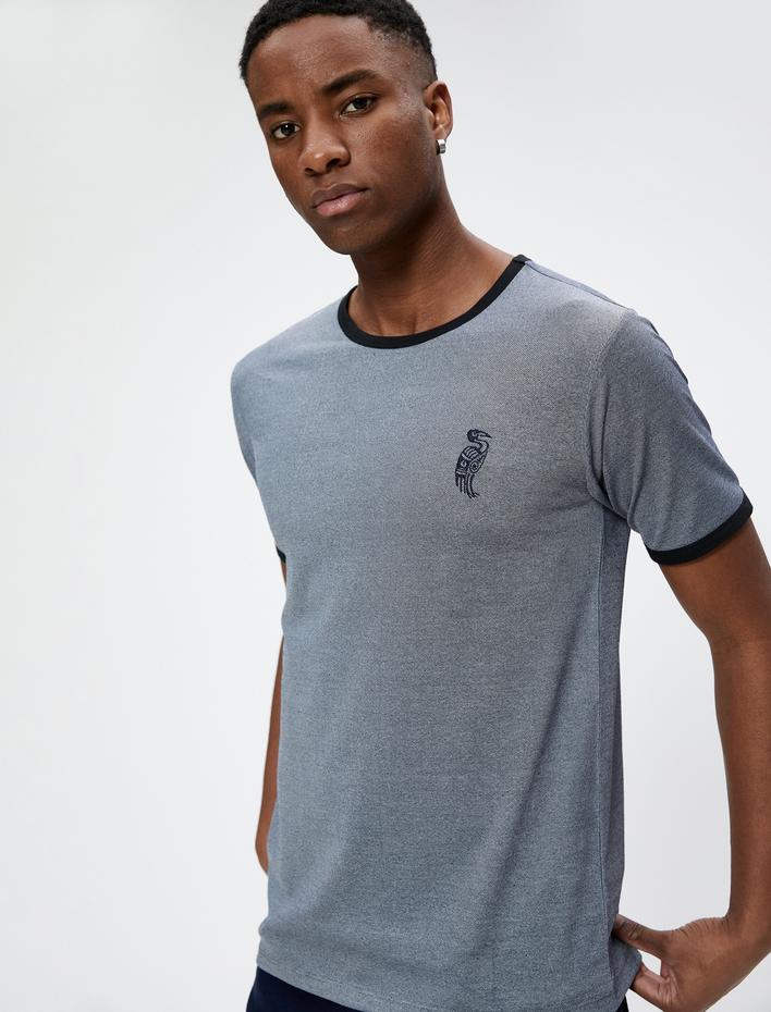  Kuş İşlemeli Tişört Bisiklet Yaka Kısa Kollu Dar Kesim