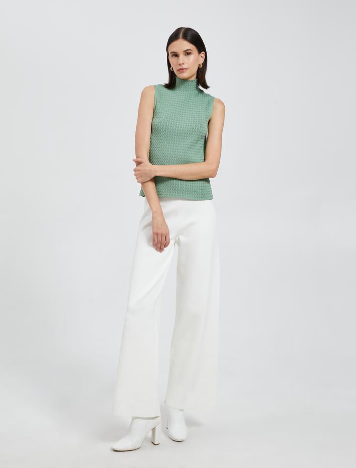  Boğazlı Atlet Kolsuz Örgü Motifli