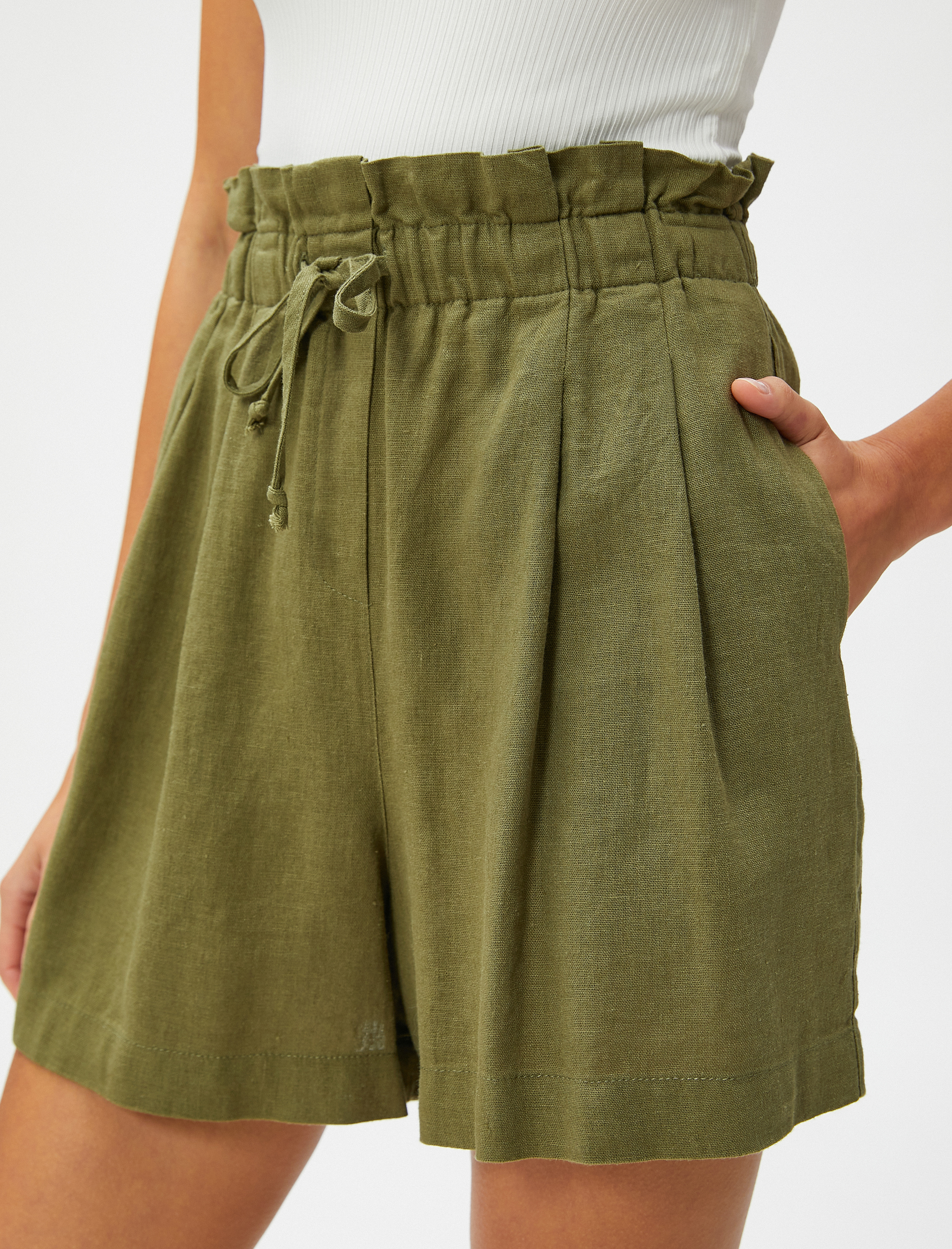   Keten Karışımlı Şort Bel Detaylı