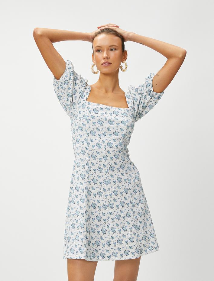  Çiçekli Mini Elbise Kare Yaka