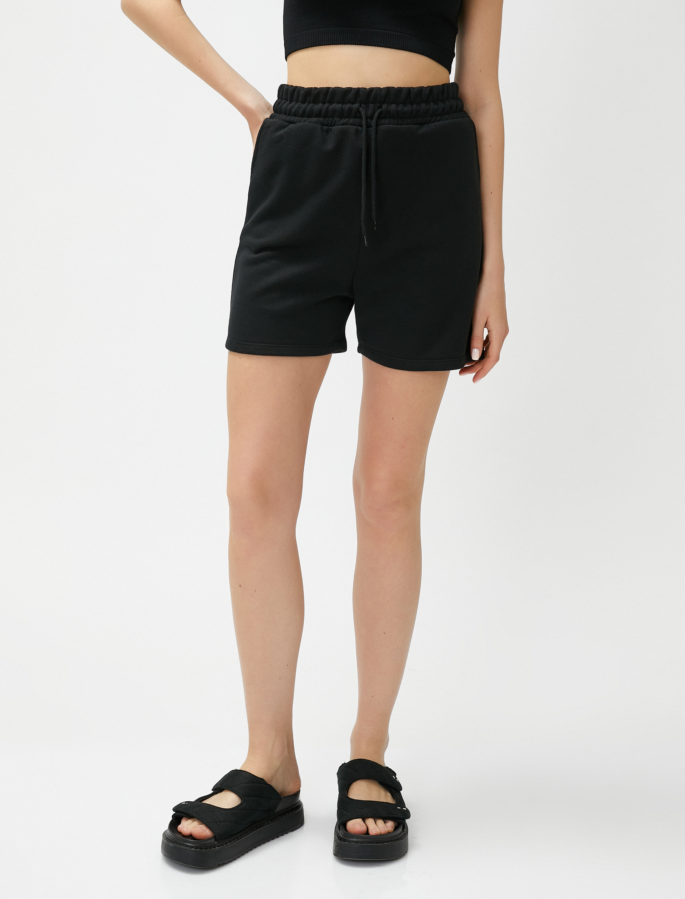   Beli Bağcıklı Şort Cep Detaylı Rahat Kesim