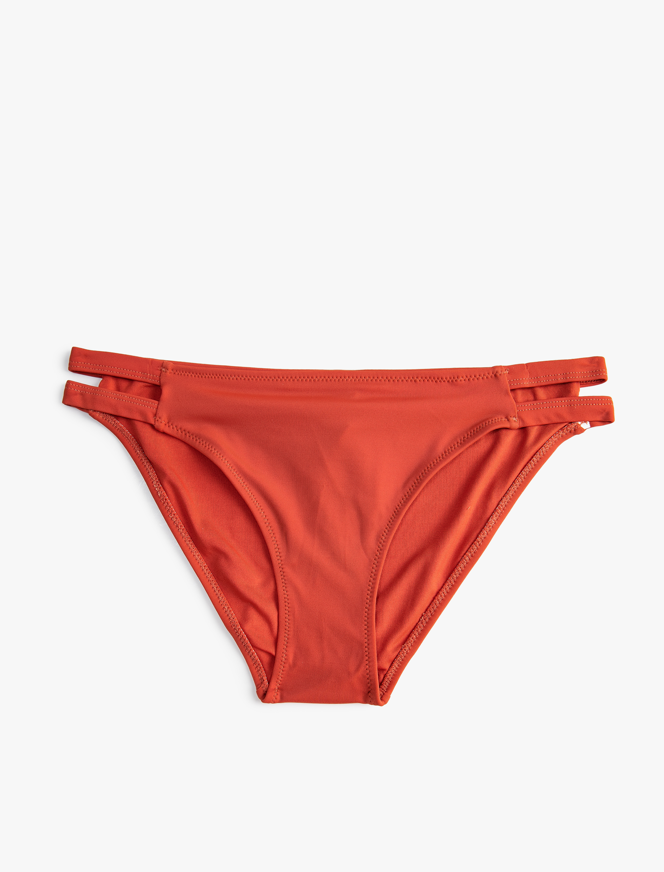   Bikini Altı Normal Bel Pencere Detaylı İpli