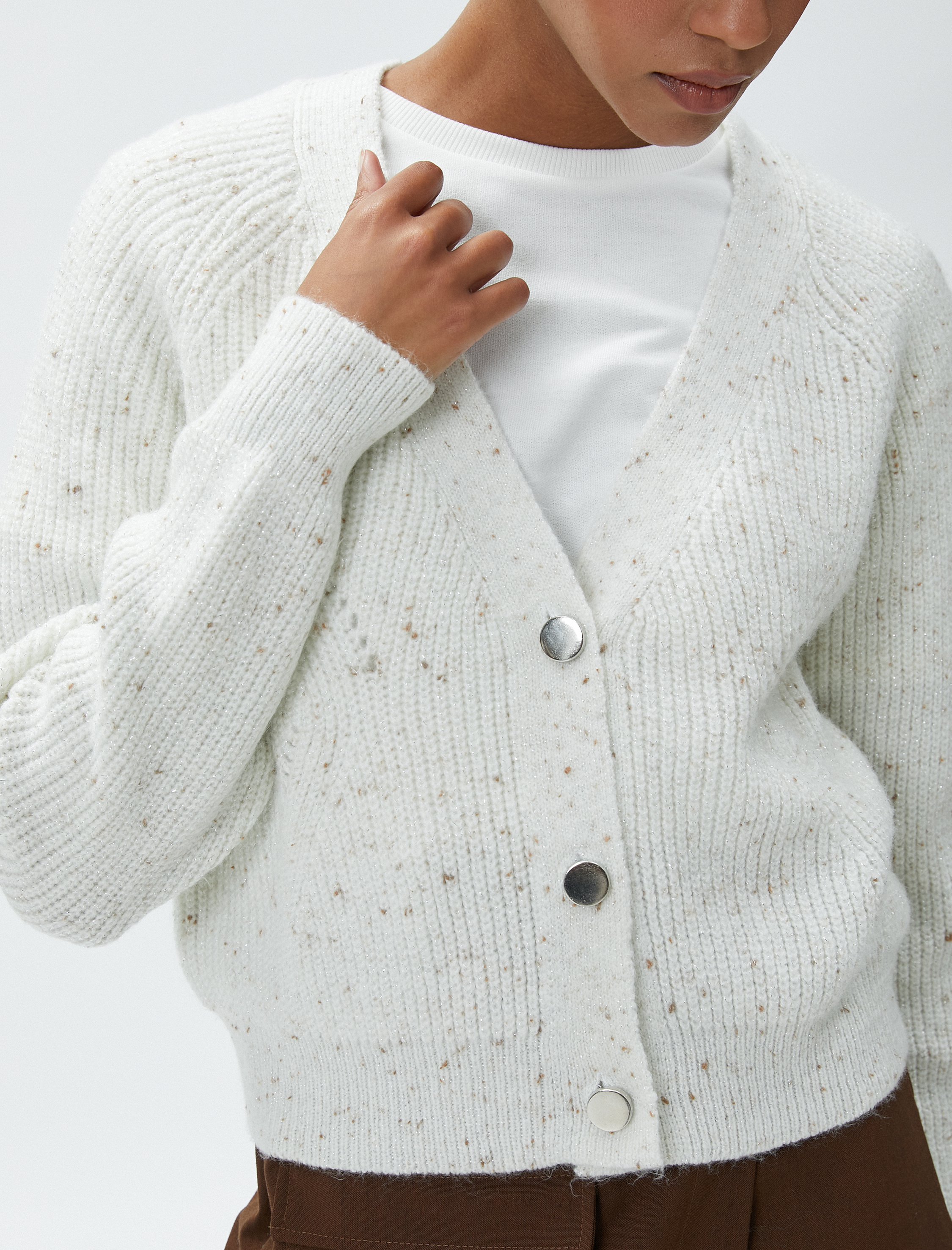   Simli Örgü Hırka V Yaka Düğmeli