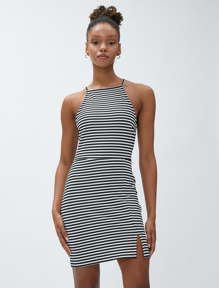  Mini Elbise Halter Yaka Yırtmaç Detaylı Dar Kesim