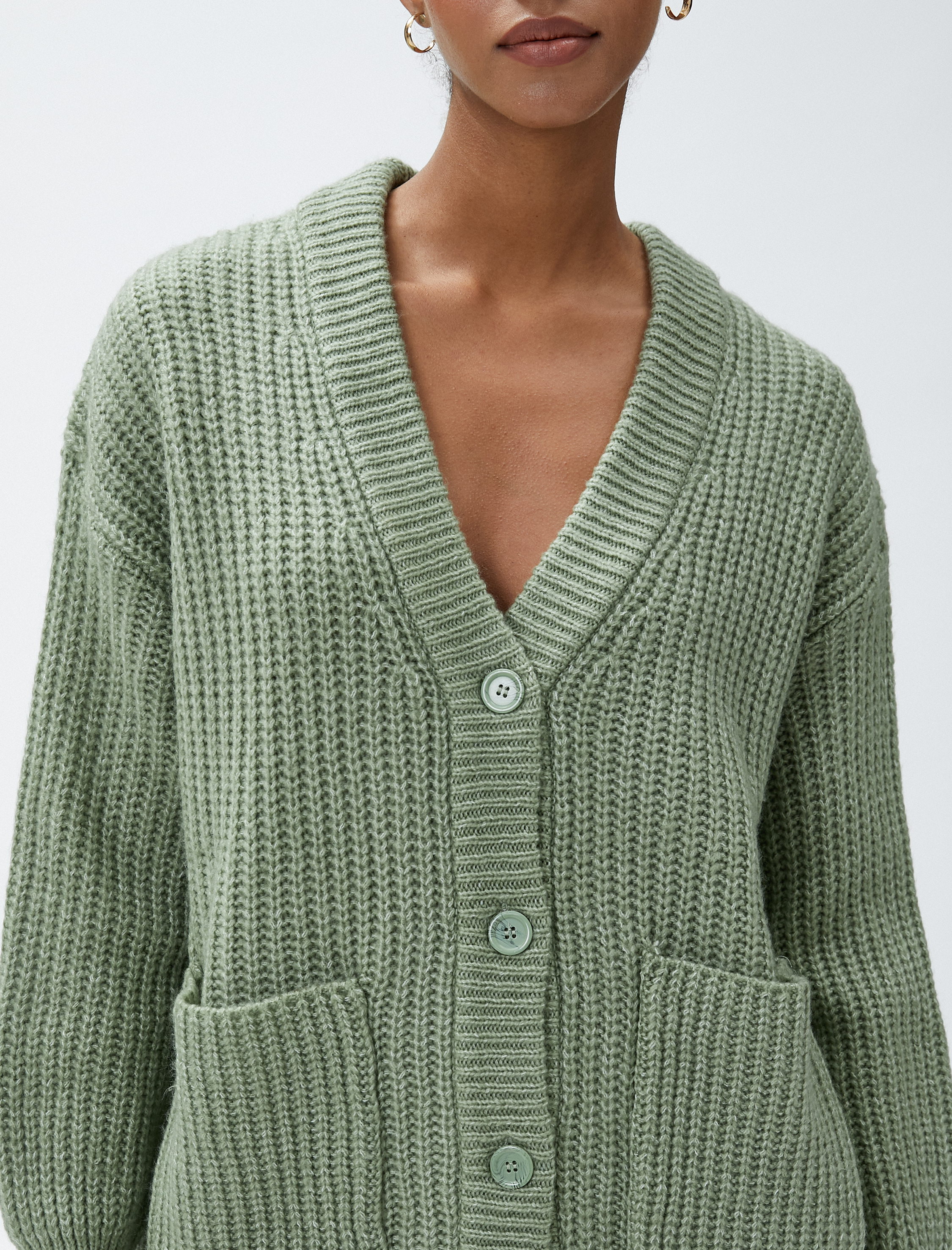   Örgü Hırka V Yaka Düğmeli