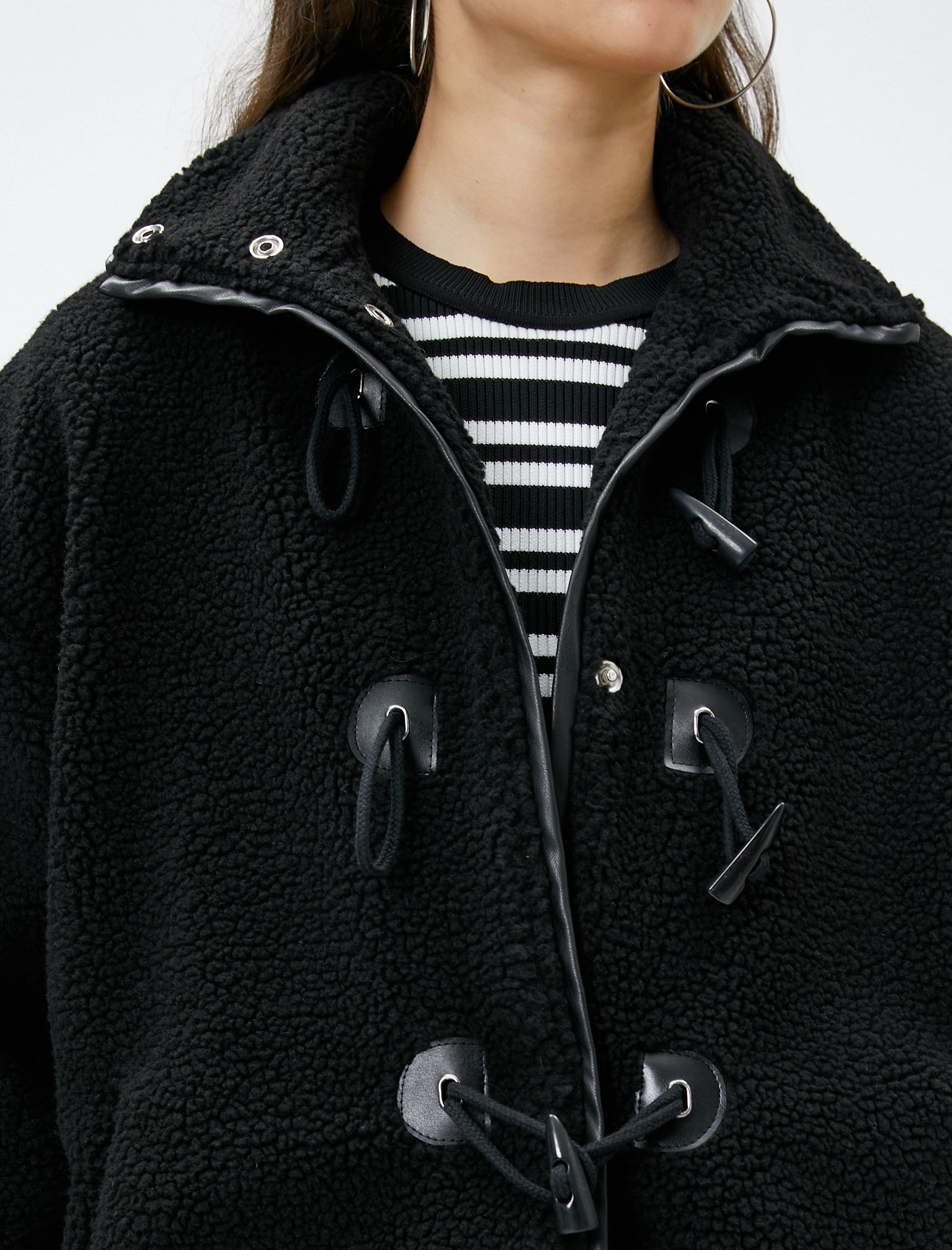   Peluş Ceket Dik Yaka Cep Detaylı Düğmeli Çıtçıt Kapama