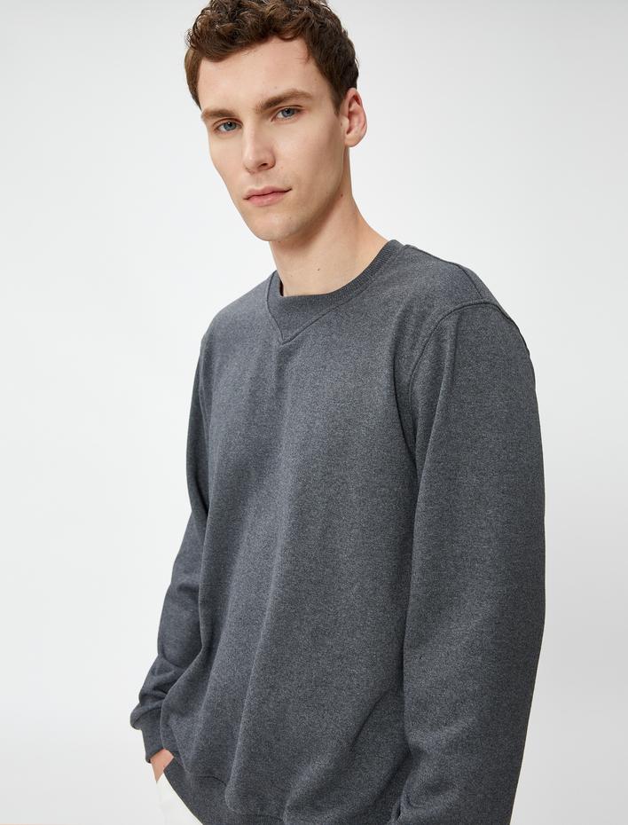  Basic Sweat Bisiklet Yaka Dikiş Detaylı Uzun Kollu