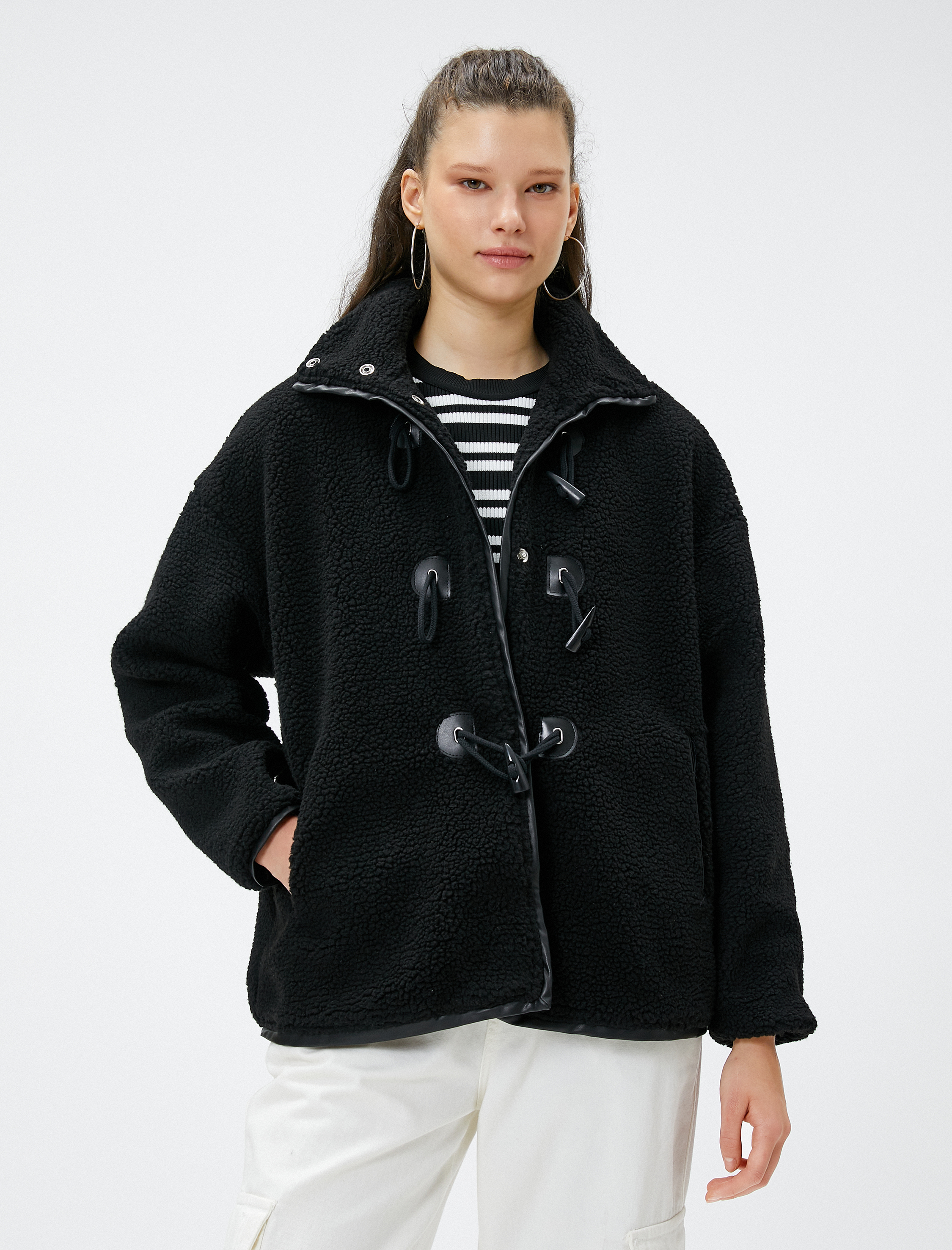   Peluş Ceket Dik Yaka Cep Detaylı Düğmeli Çıtçıt Kapama