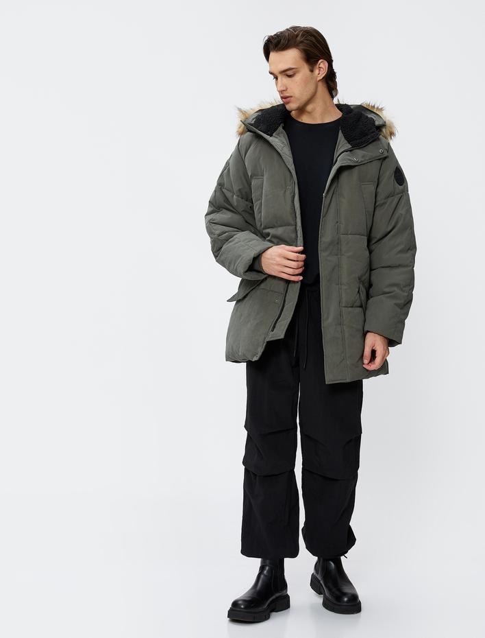  Şişme Mont Kapşonlu Suni Kürk Detaylı Fermuarlı Cepli