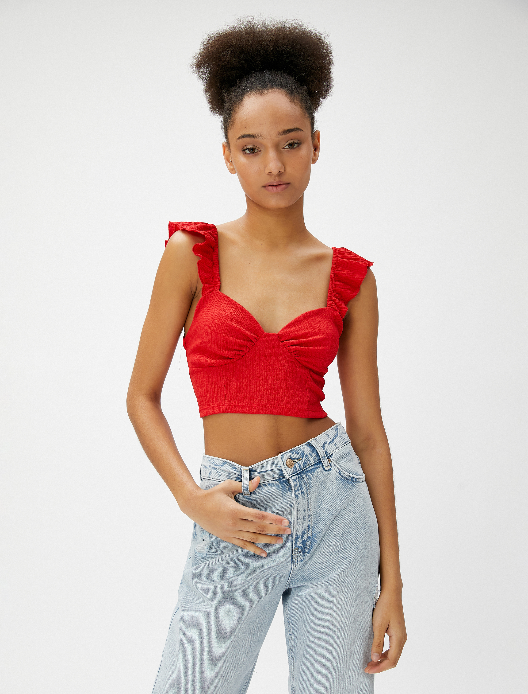   Crop Üst Fırfırlı Kalp Yaka Dokulu Askılı Bürümcük