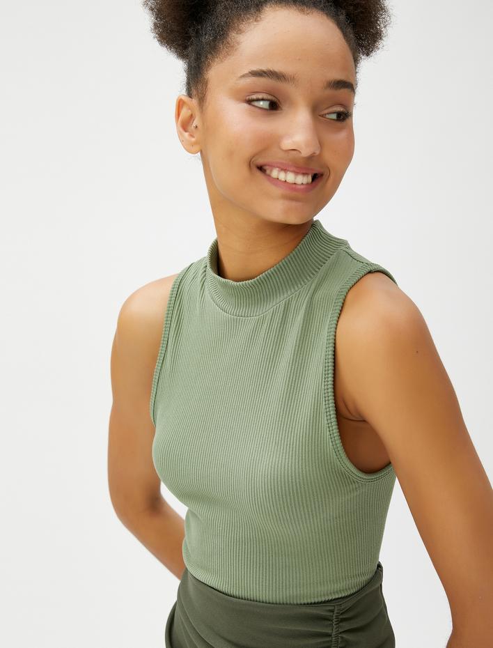  Fitilli Atlet Dik Yaka Dar Kesim Kolsuz