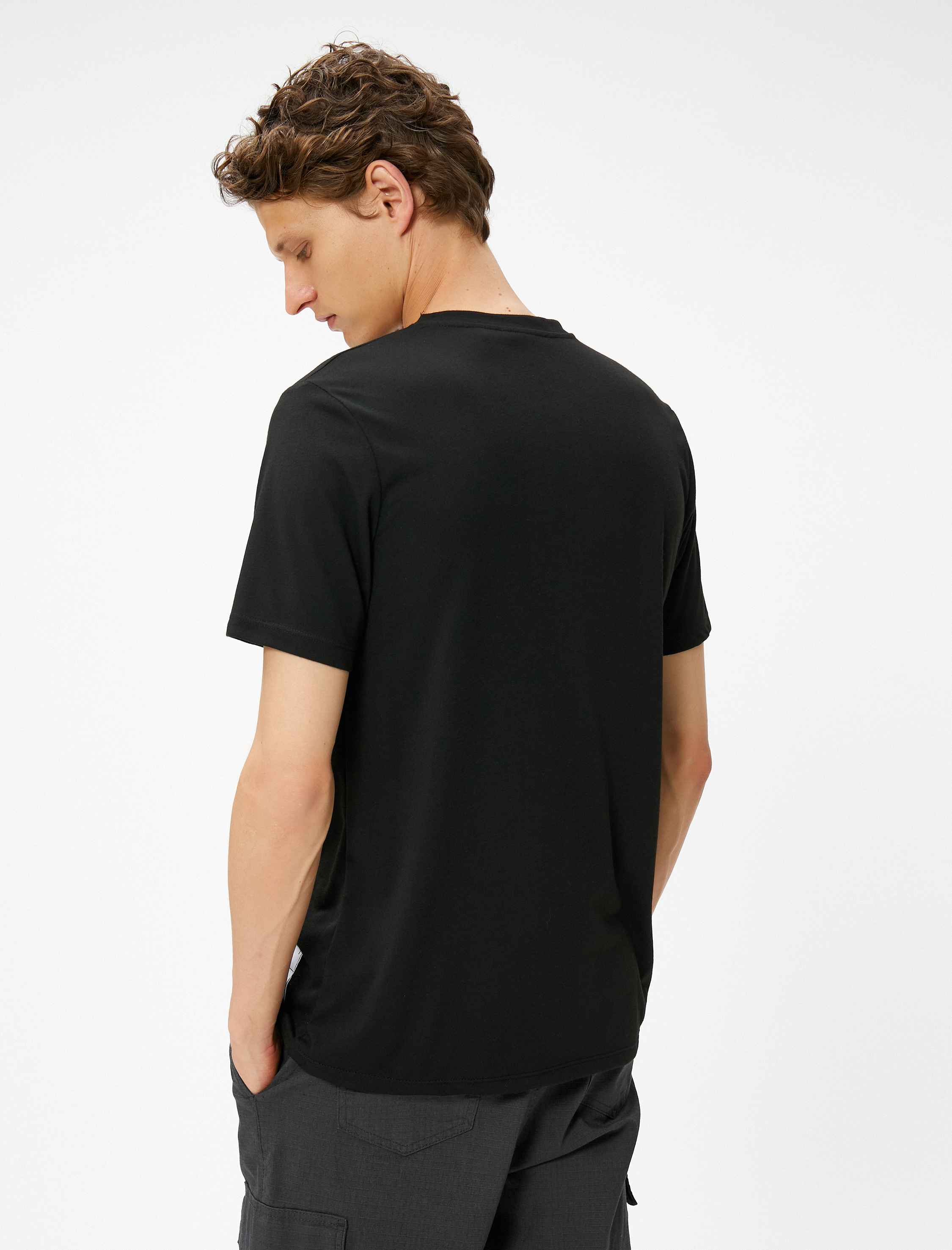   Basic Tişört Etiket Detaylı Bisiklet Yaka Viskon Karışımlı