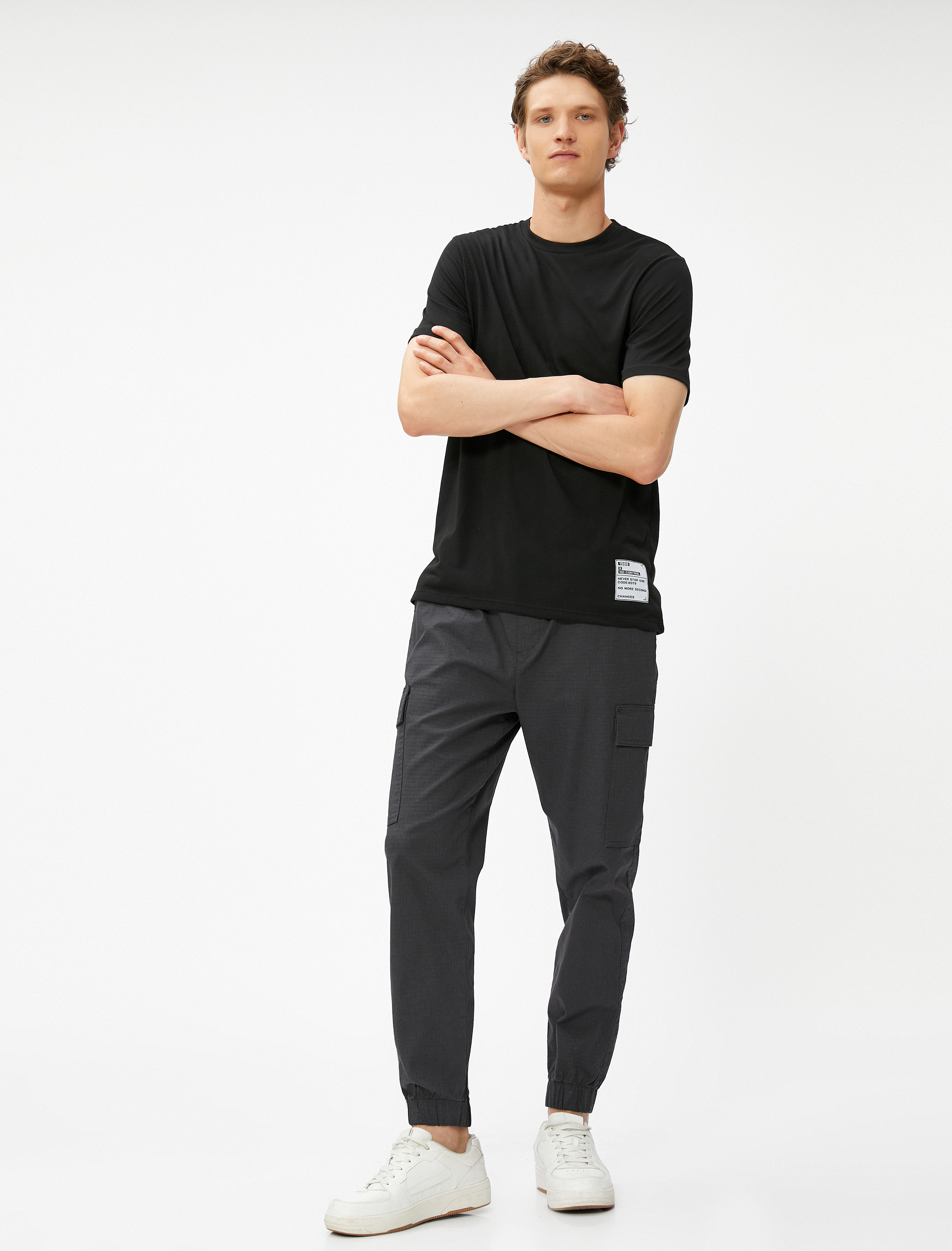   Basic Tişört Etiket Detaylı Bisiklet Yaka Viskon Karışımlı