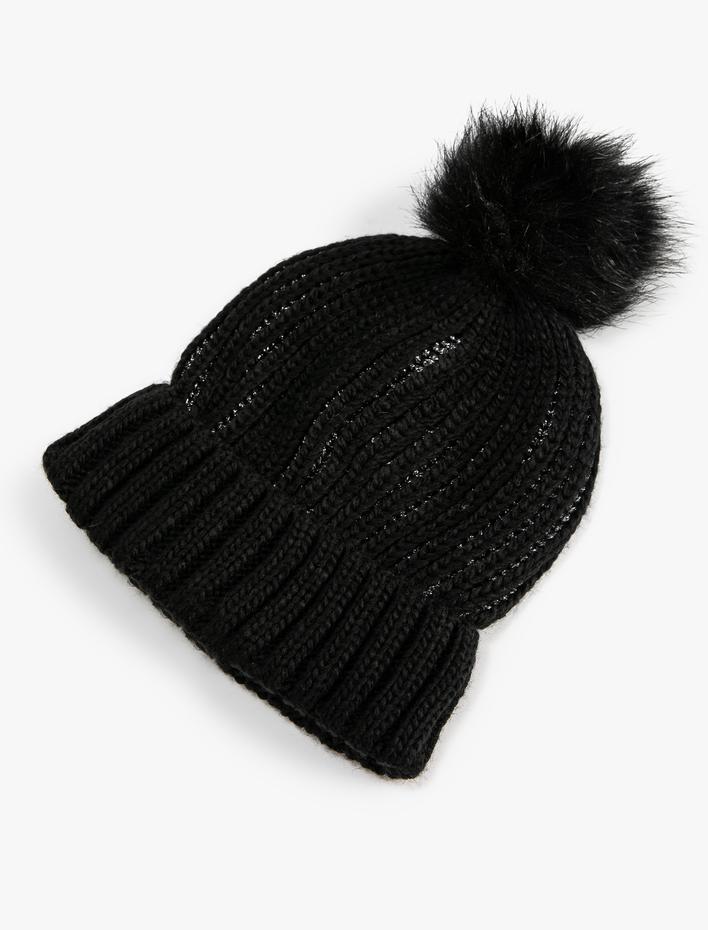 Kadın Örgü Bere Lastikli Peluş Ponponlu