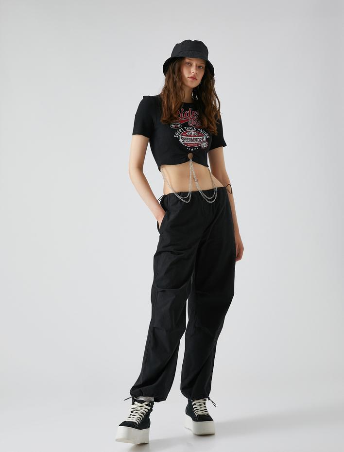  Crop Tişört Baskılı Zincir Detaylı Bisiklet Yaka Fitilli