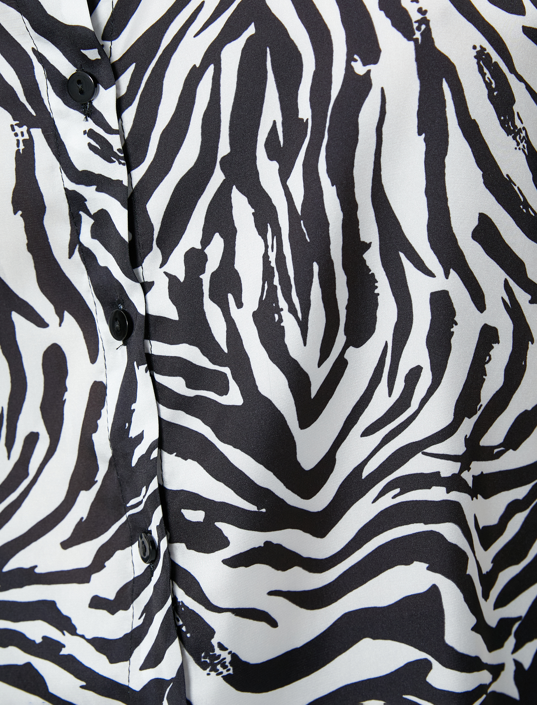   Uzun Kollu Gömlek Düğmeli