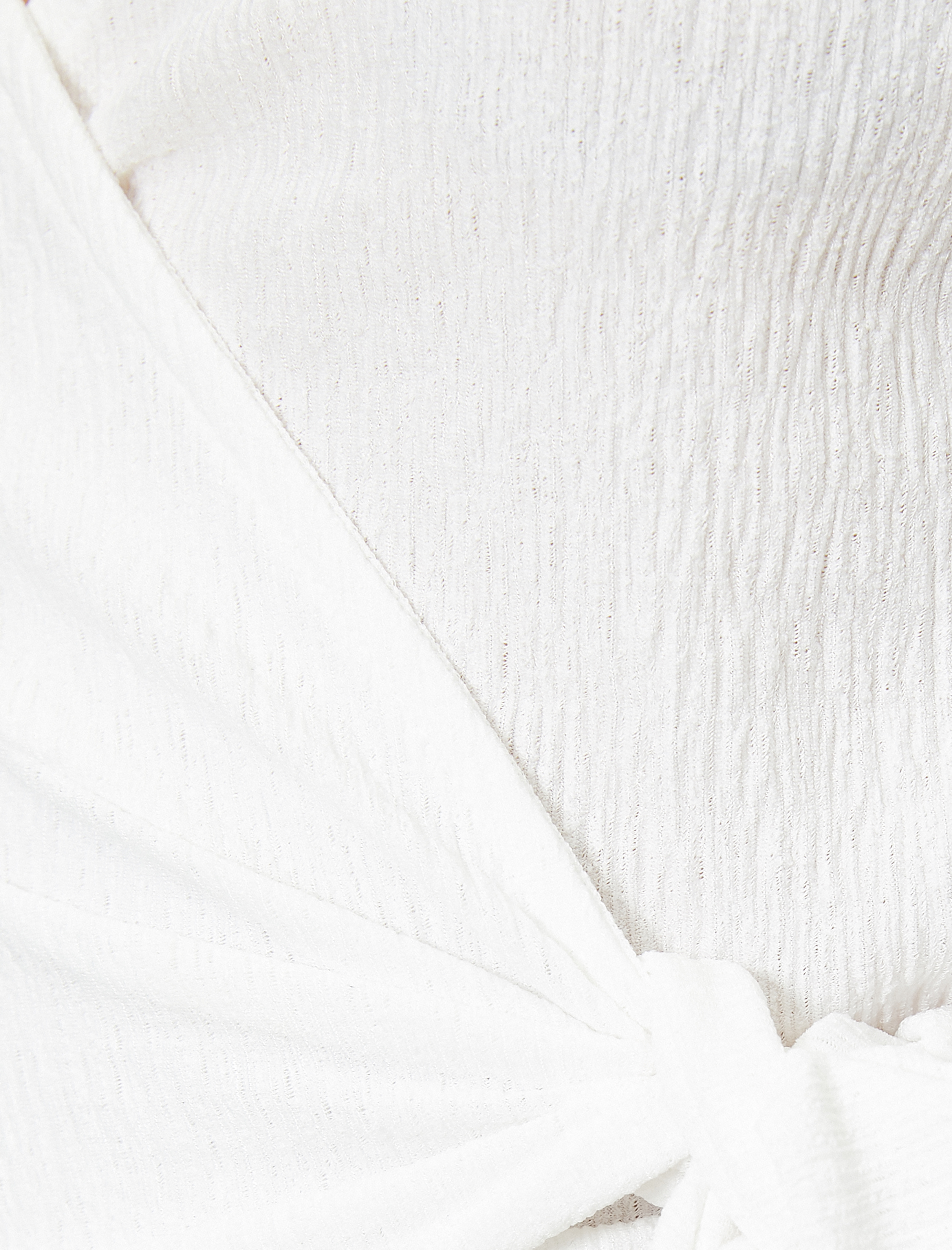   V Yaka Kısa Kollu Beli Bağlamalı Tişört