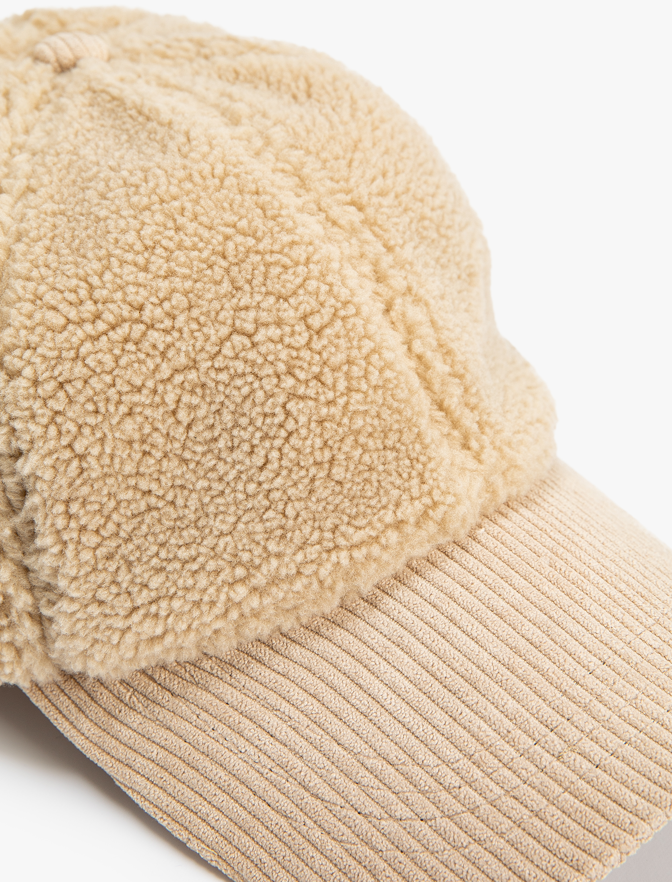  Kadın Kışlık Şapka Peluş Detaylı Cap Model